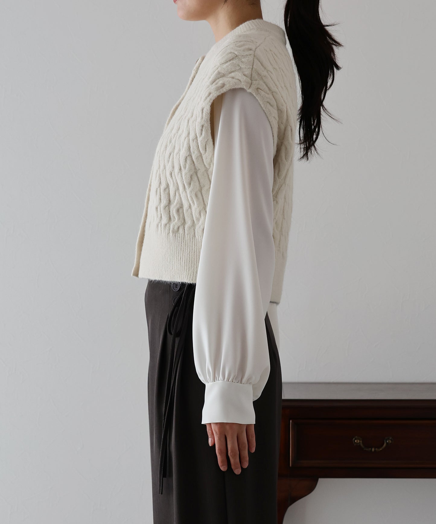 【SALE】ウッドボタンケーブルベスト