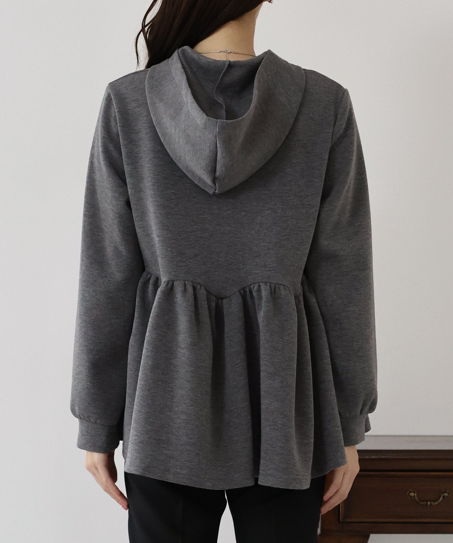 【早割5%OFF】ペプラムパーカー