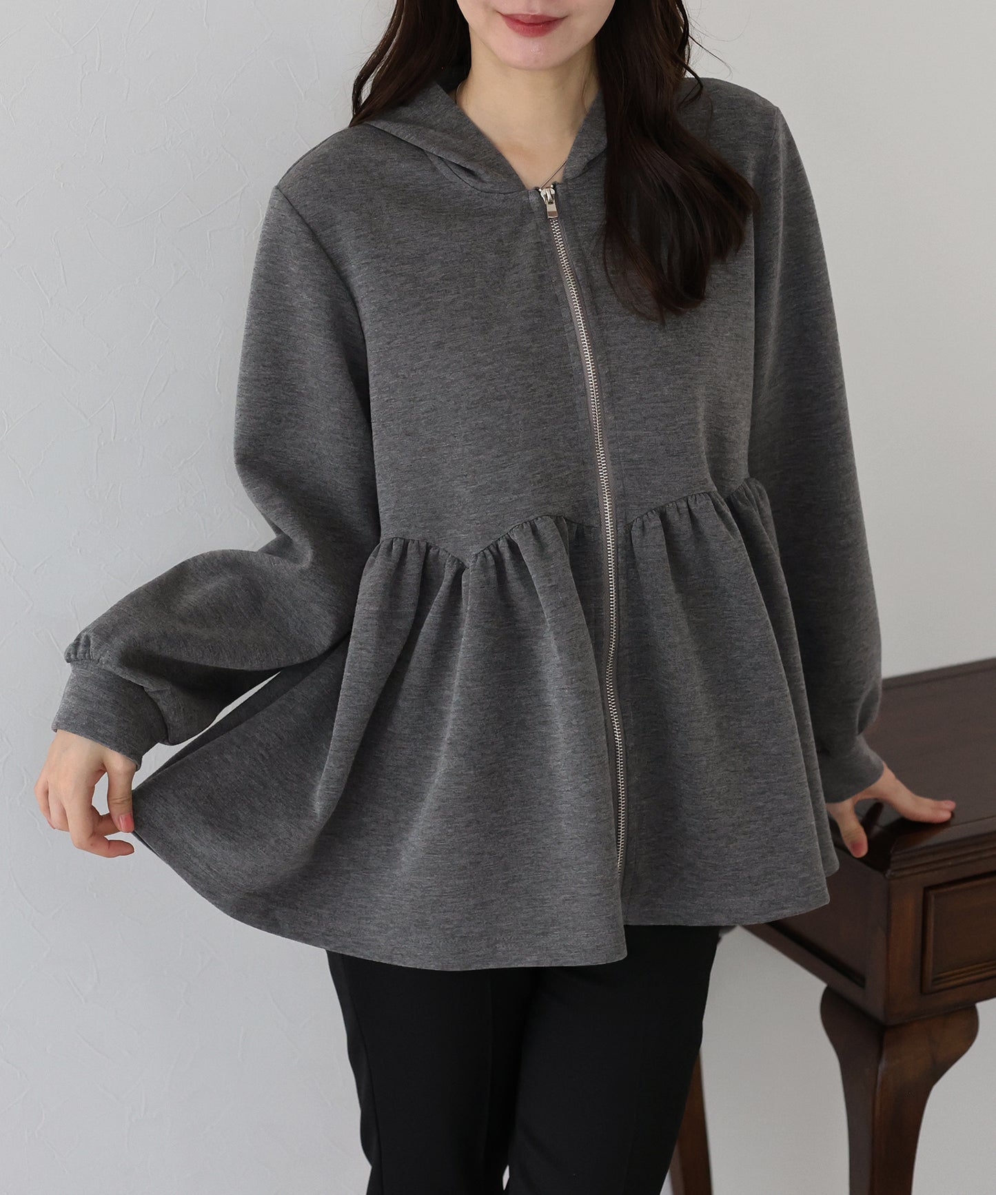 【早割5%OFF】ペプラムパーカー