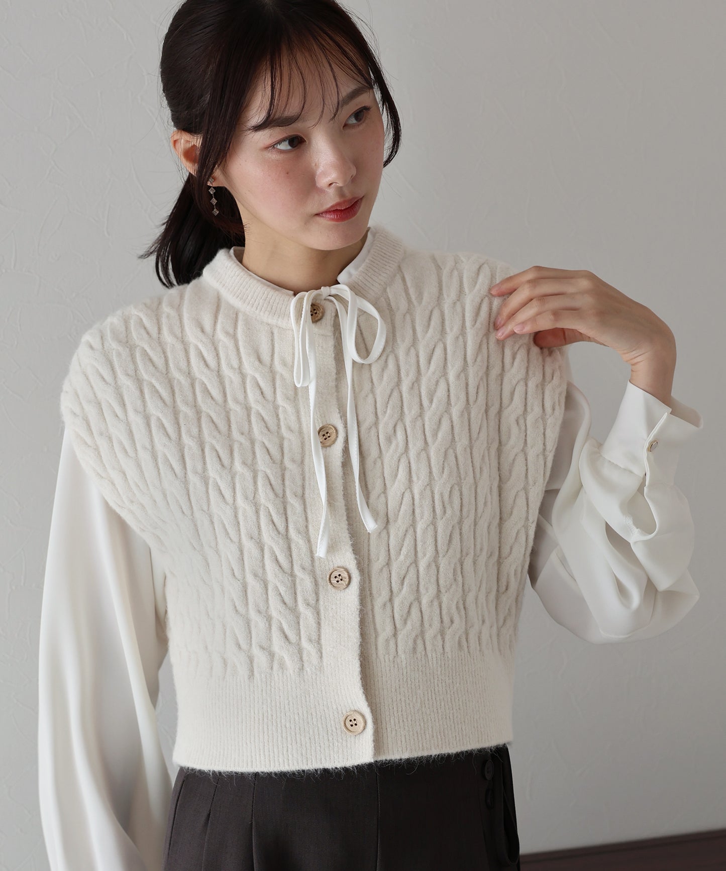 【SALE】ウッドボタンケーブルベスト