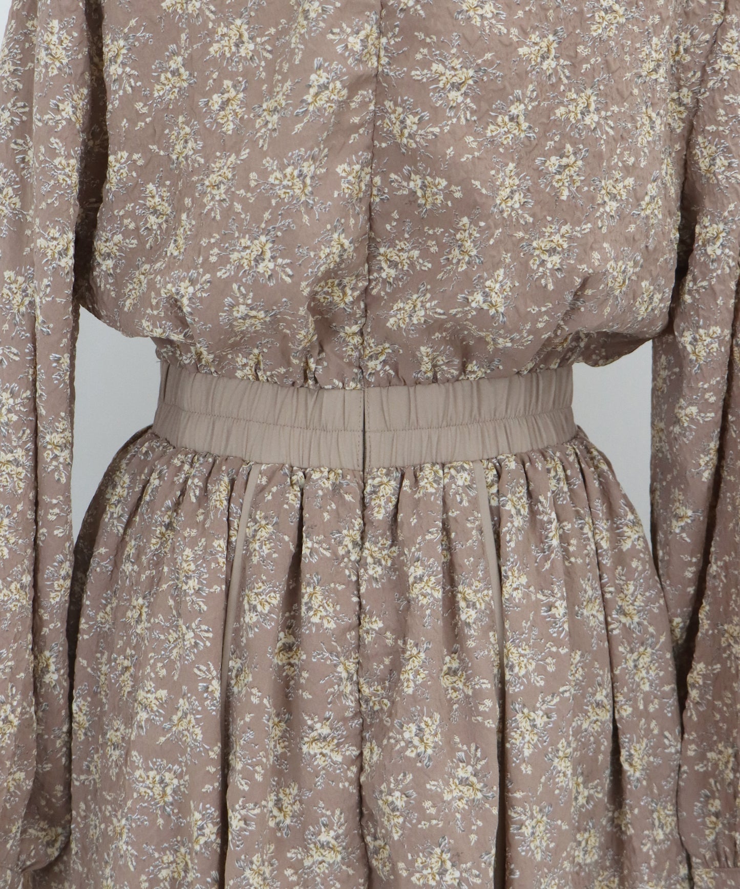 【SALE】エンボスプリントワンピース