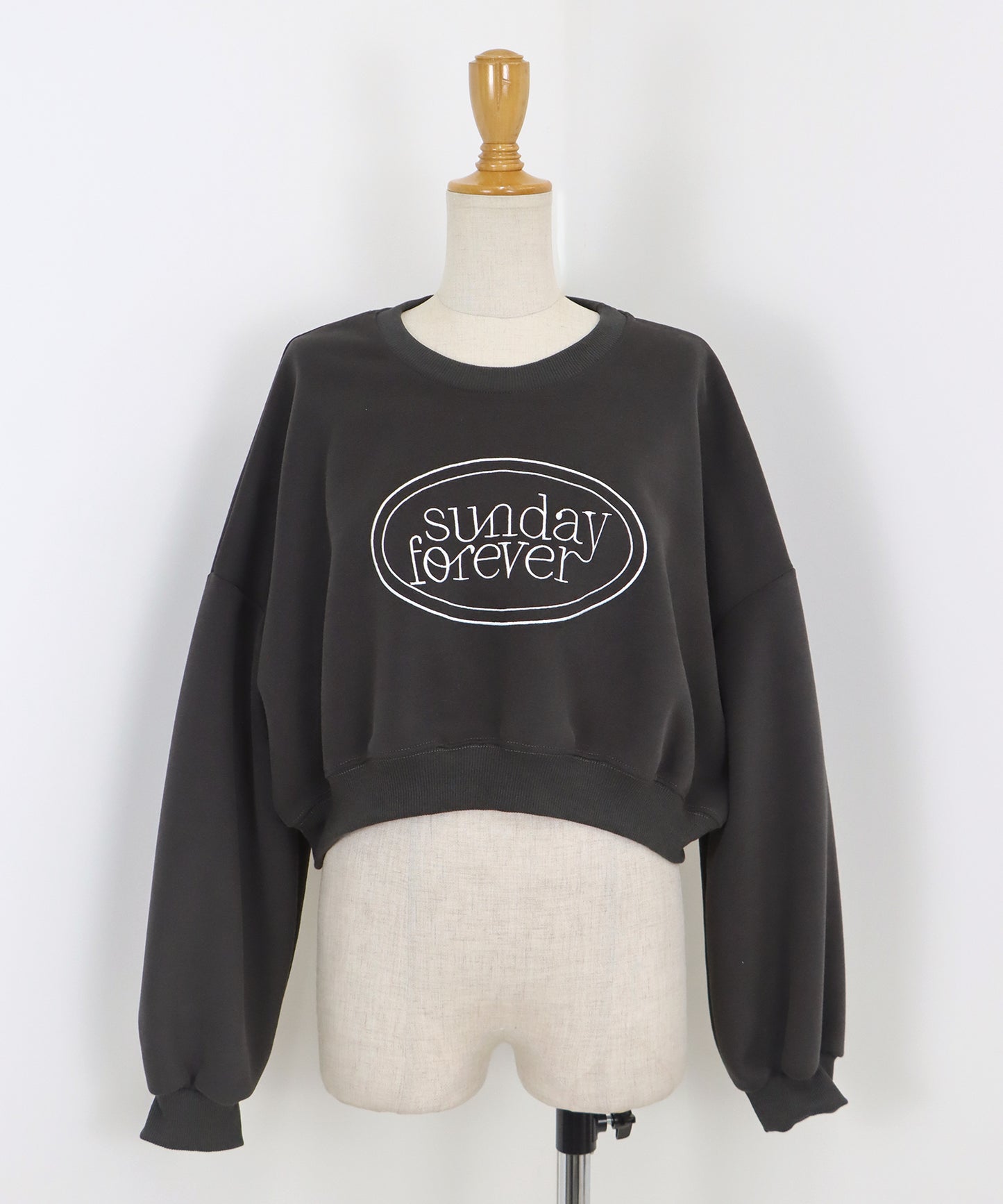 【TIME SALE】SunDayForever刺繍スウェット