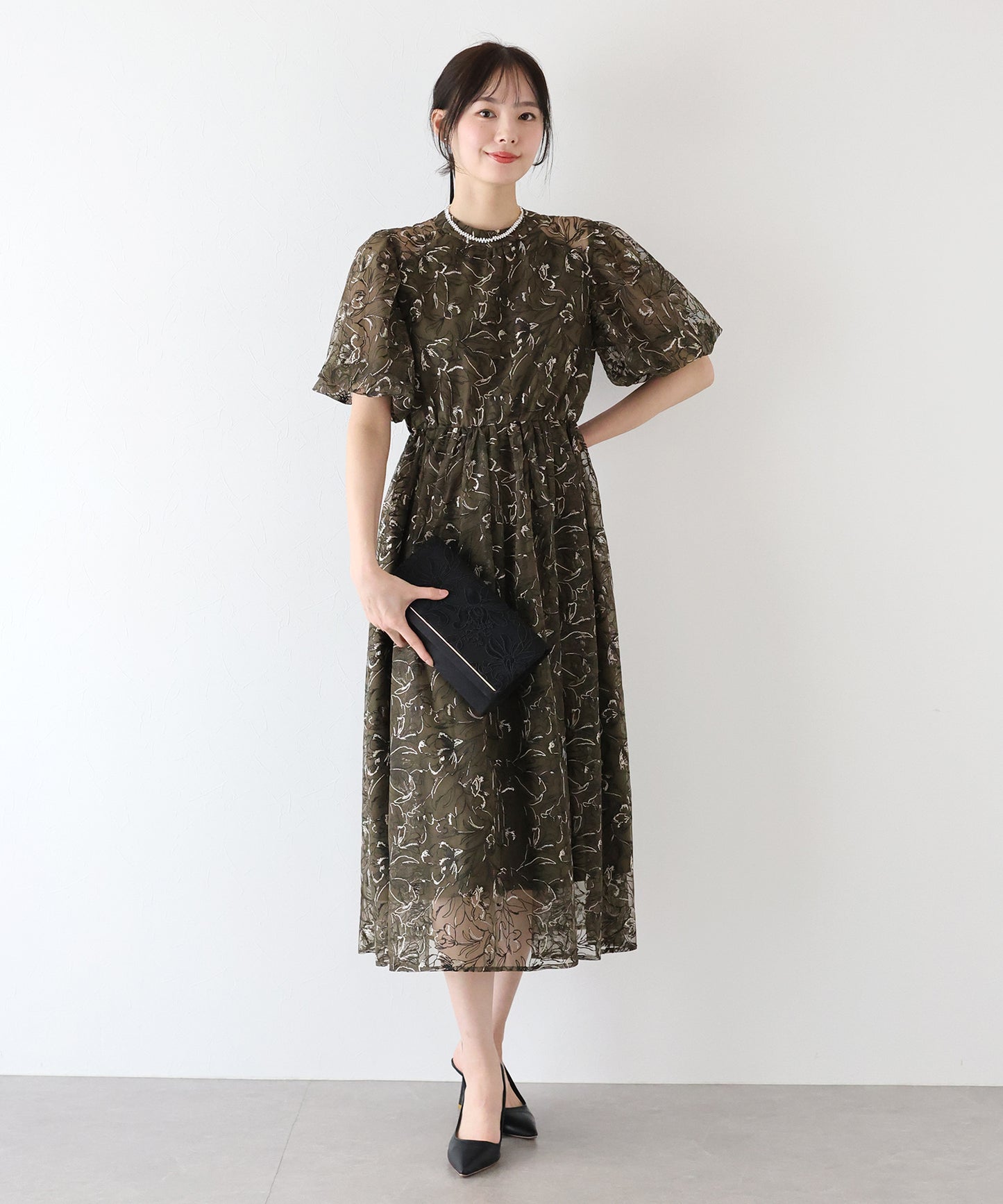 刺繍レースクラッチバッグ