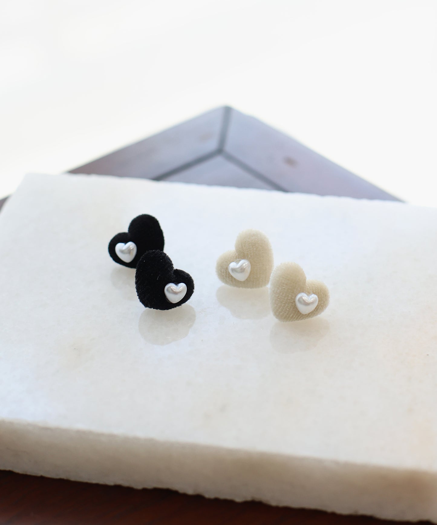 ベロアハートピアス【ネコポス】