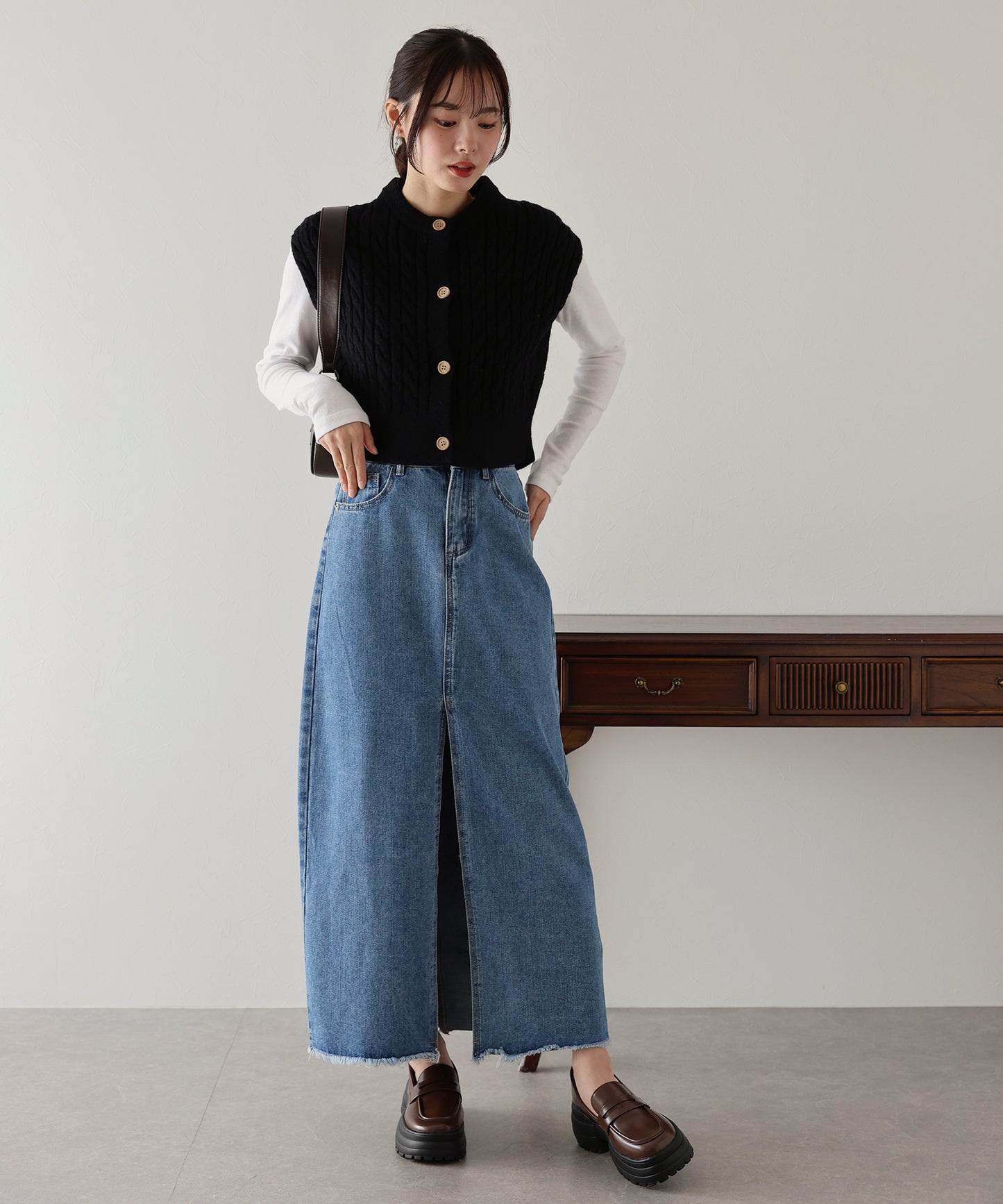 【SALE】ウッドボタンケーブルベスト