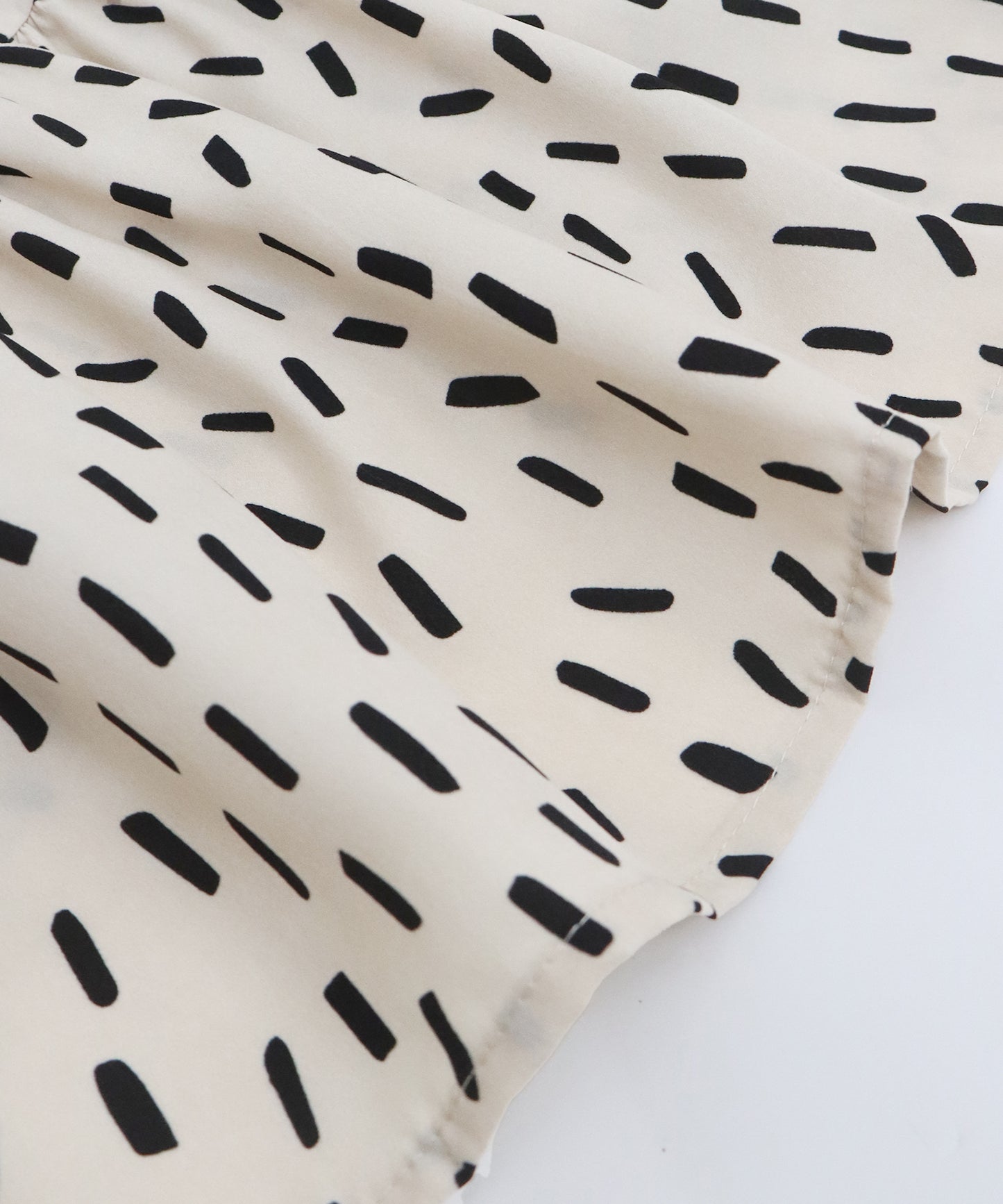 スタンドカラーティアードワンピース