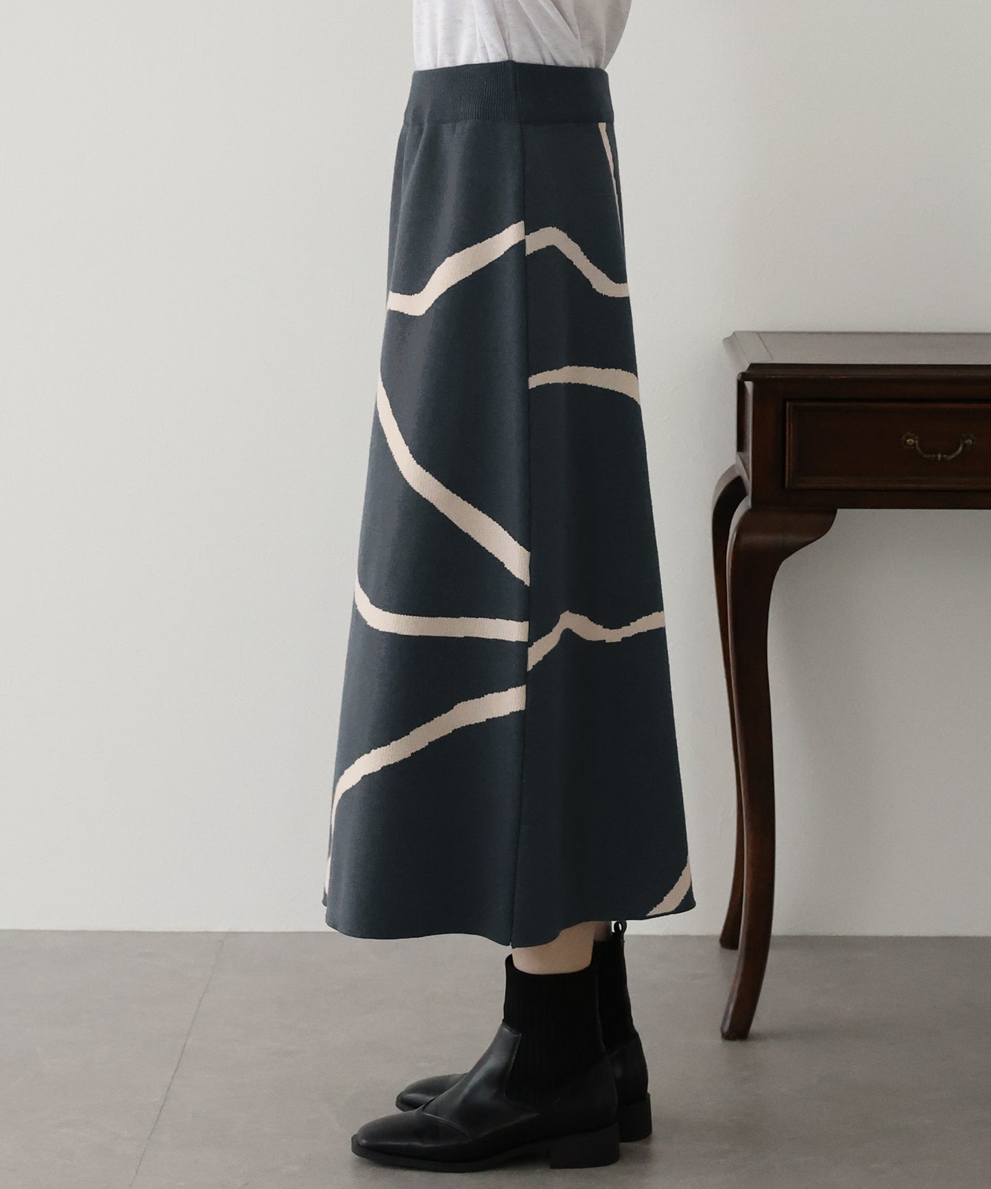 【SALE】ラインジャガードニットスカート