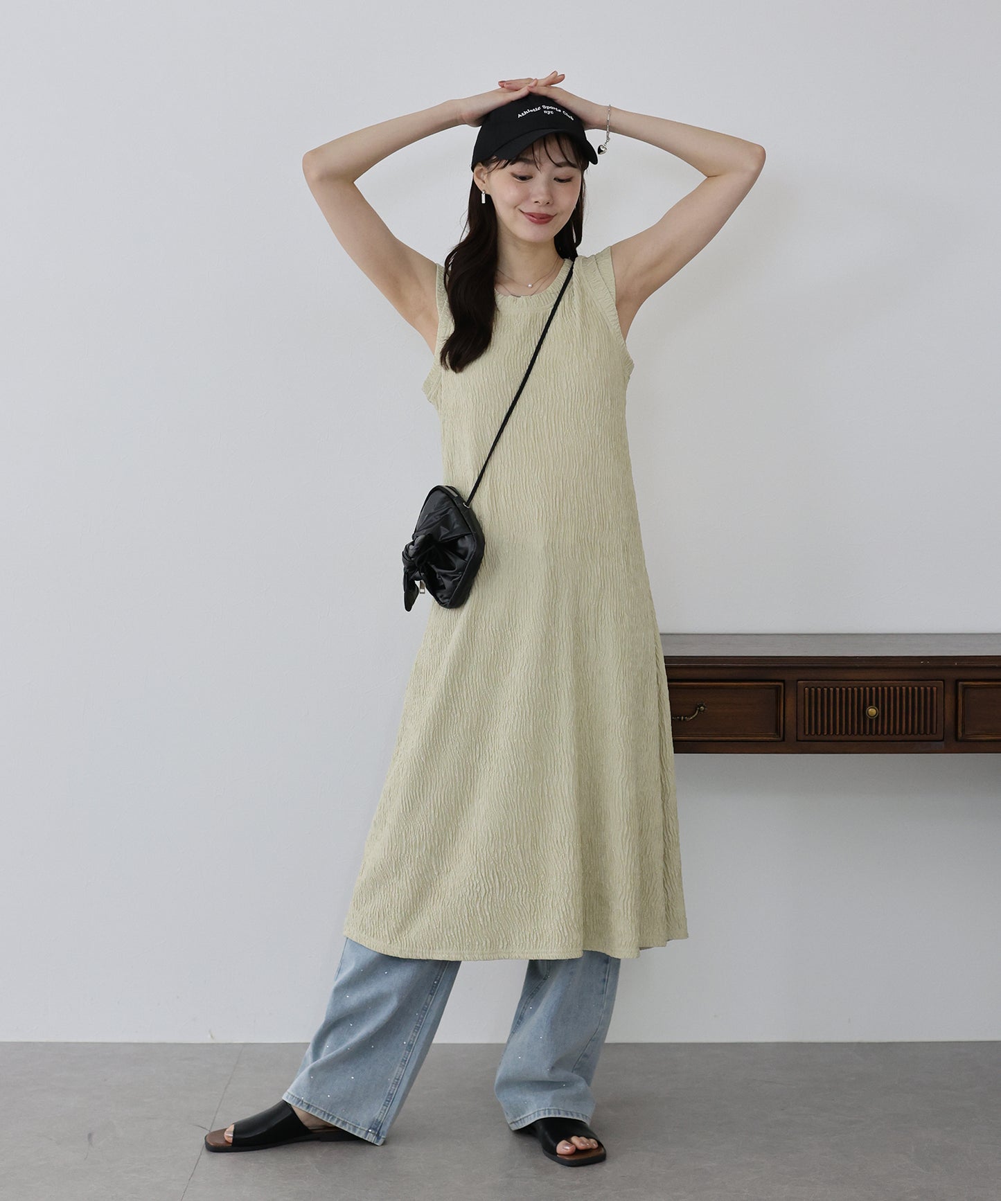 【新商品限定5%OFF(木)】フレンチスリーブプリーツワンピース