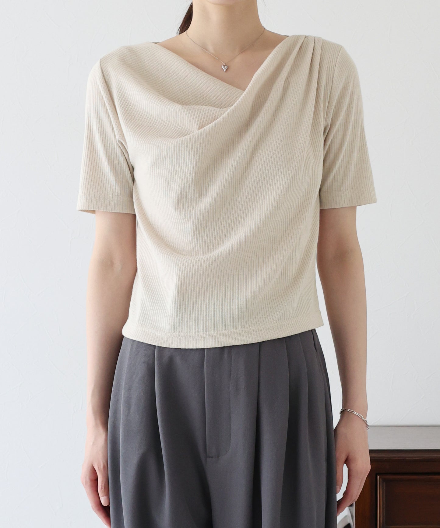 【新商品限定5%OFF(木)】ドレープネックリブTシャツ【ネコポス】