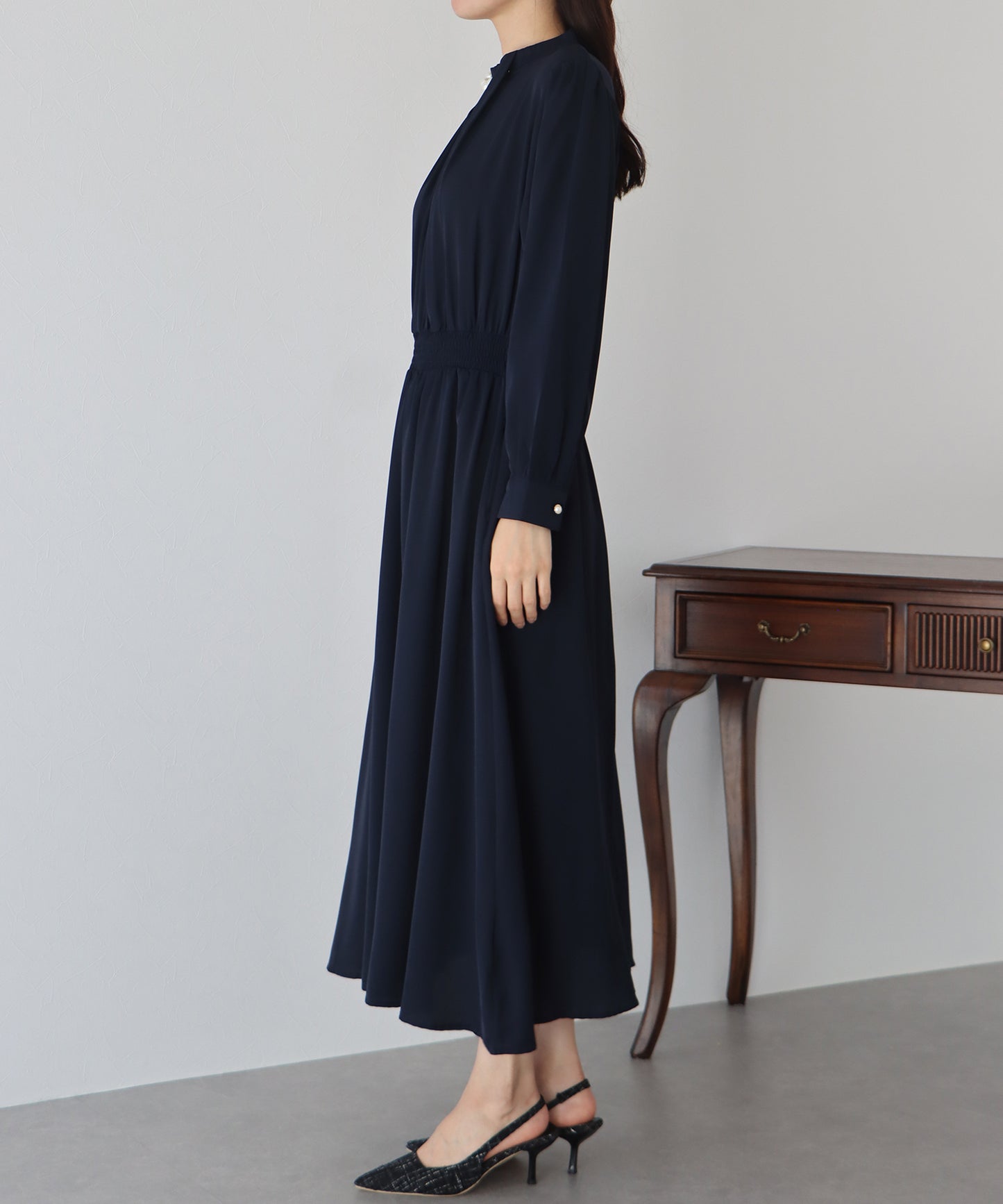 【SALE】パール付きスタンドカラーワンピース