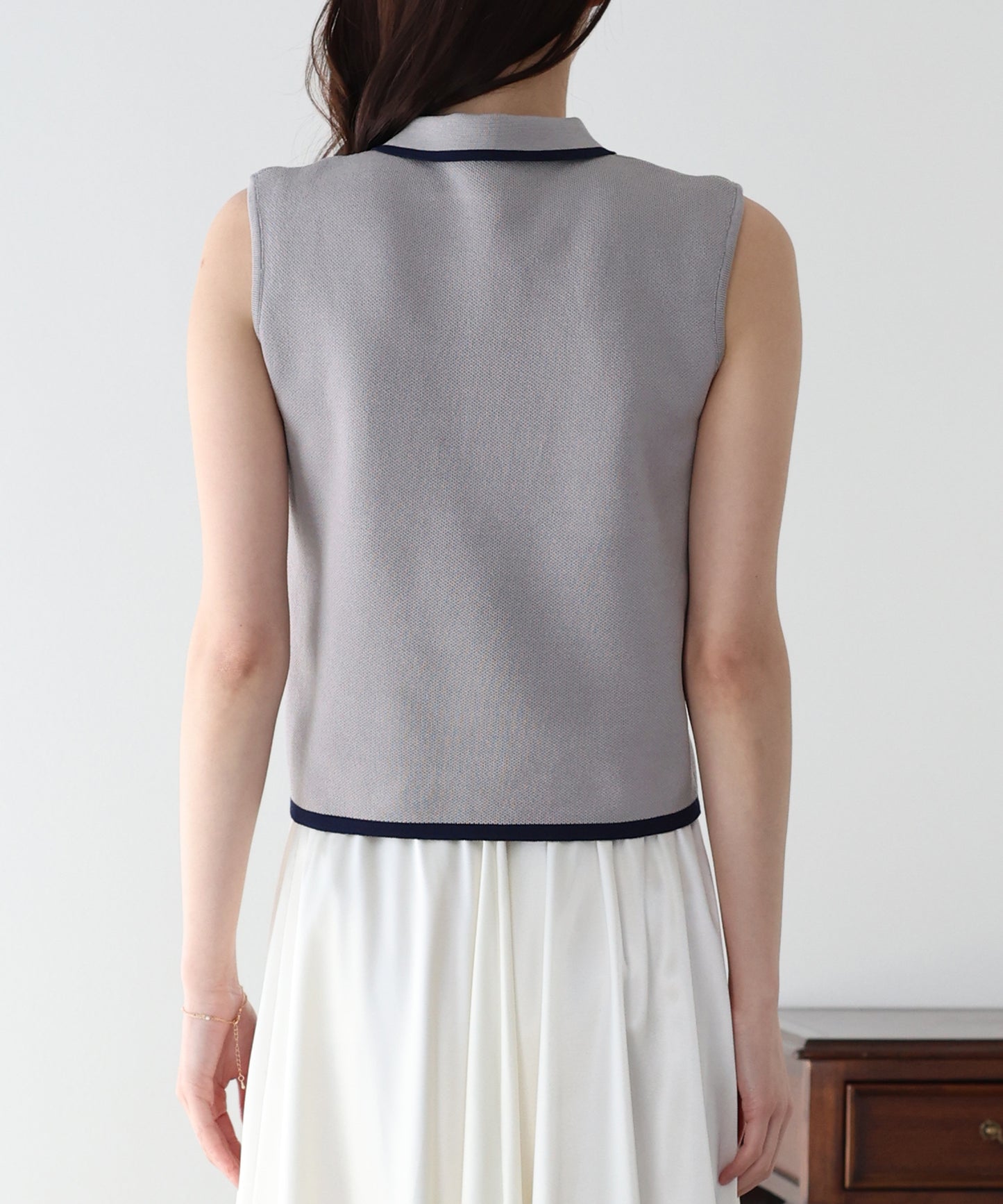 【早割5%OFF】ゴールドボタンノースリーブポロニット