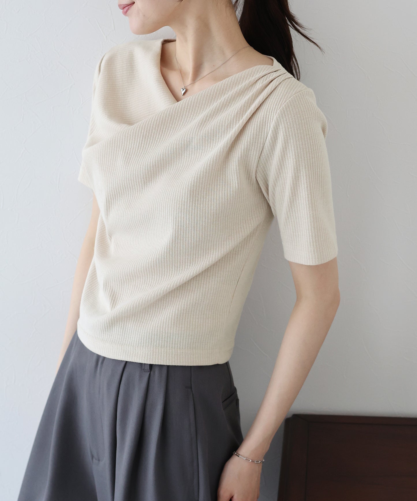 【新商品限定5%OFF(木)】ドレープネックリブTシャツ【ネコポス】