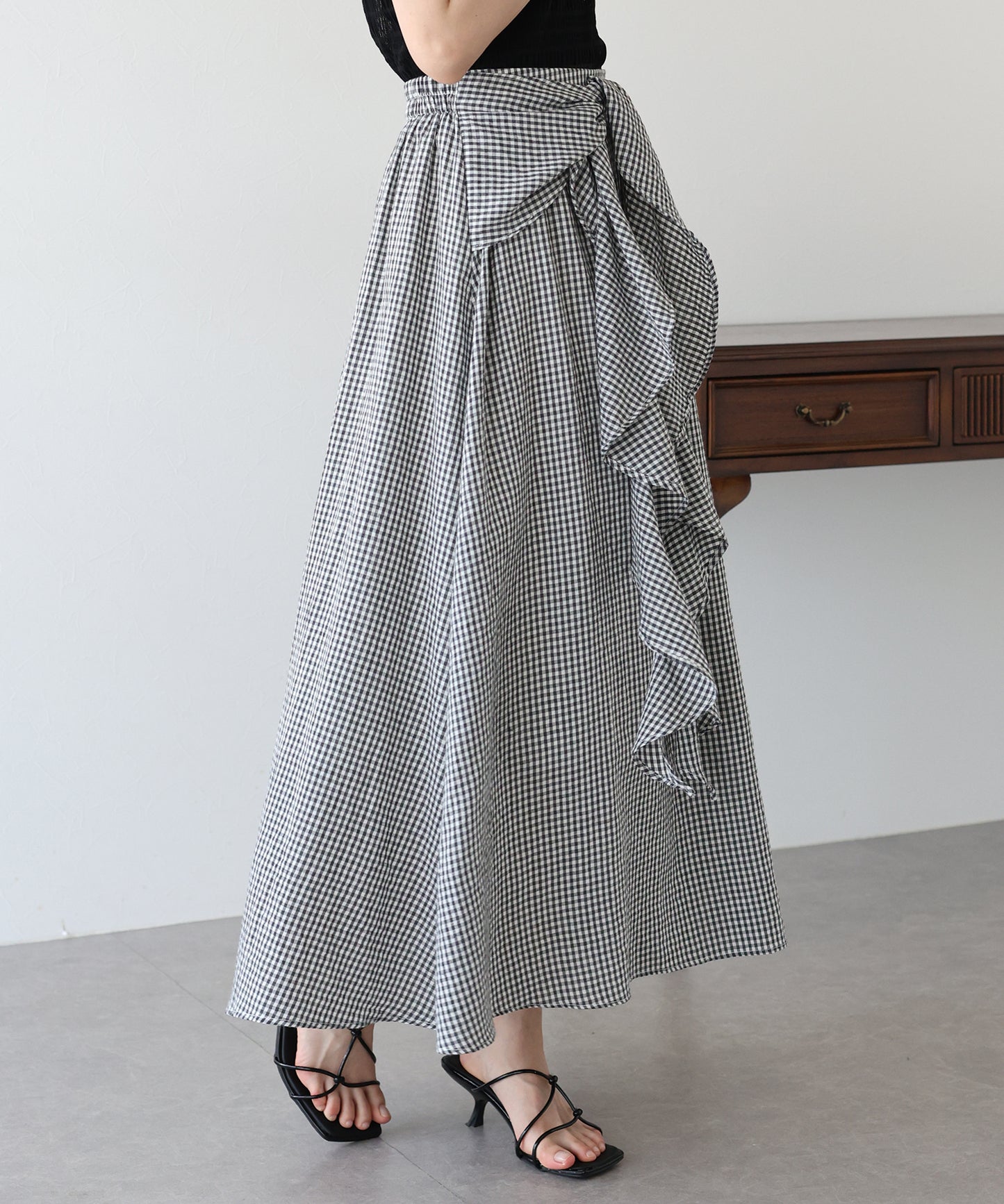 【SALE】フロントフリルチェックスカート