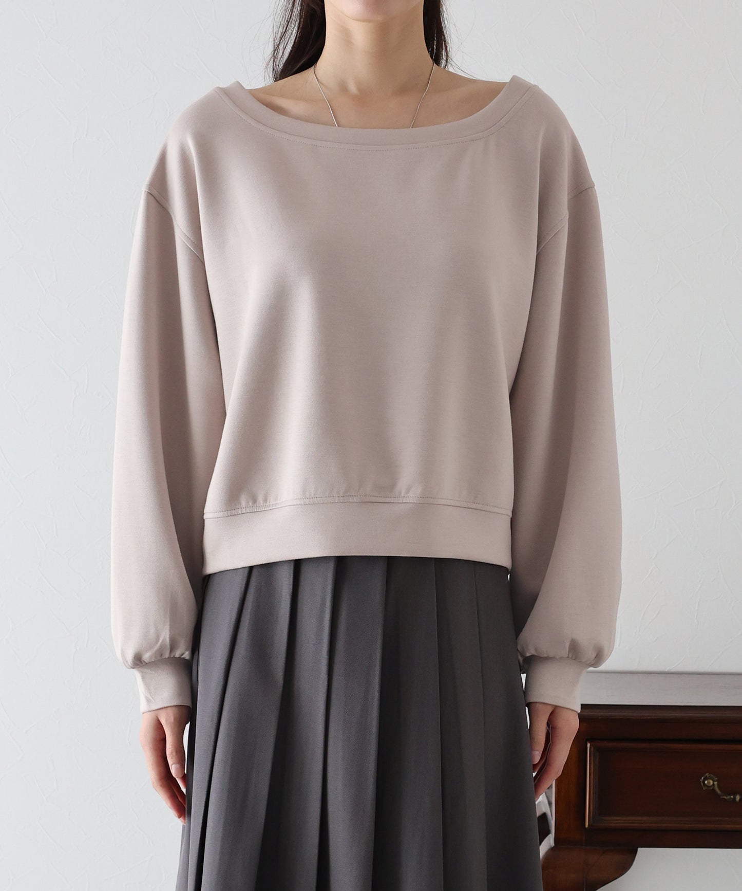 【SALE】オフショルダースウェット