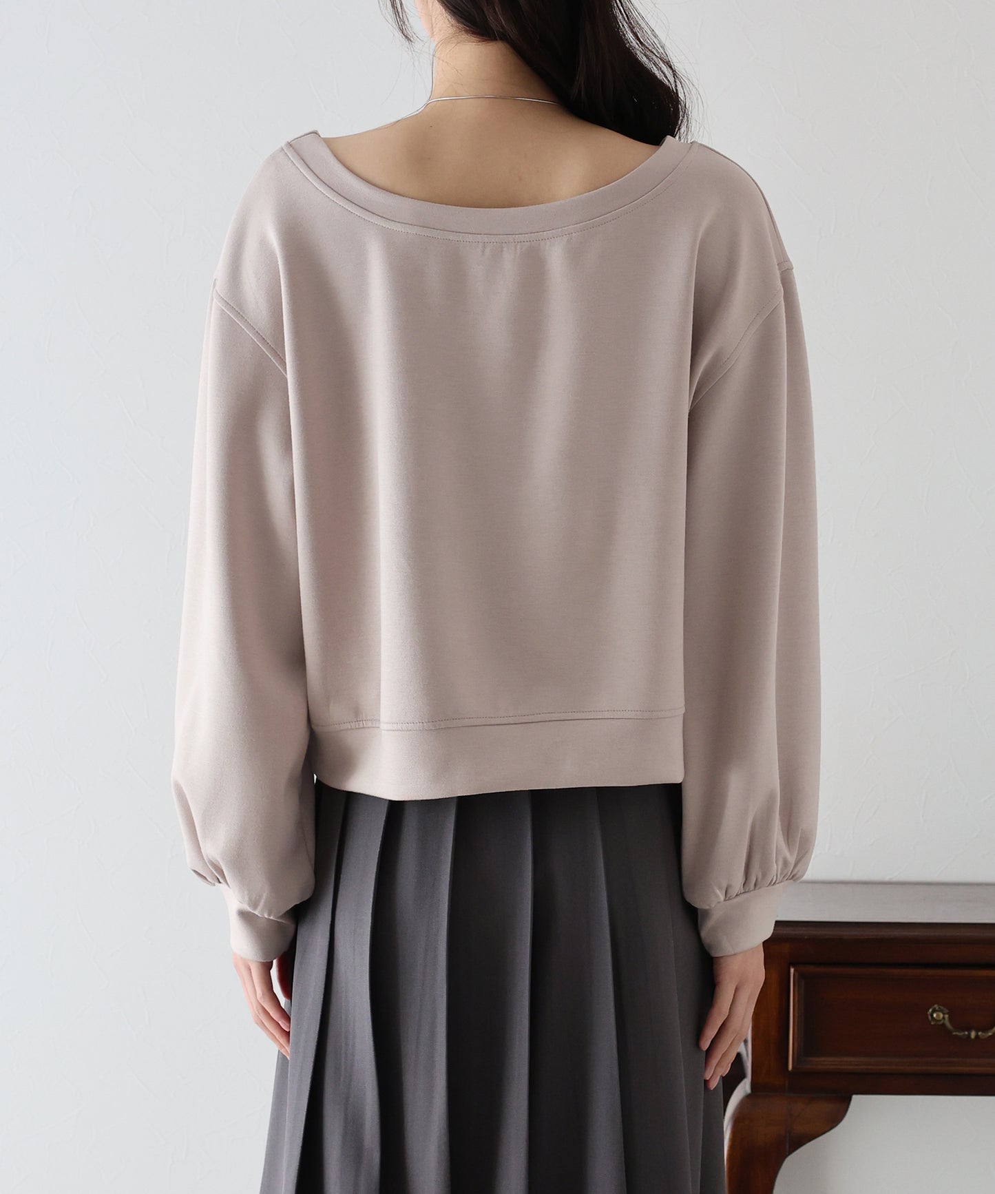 【SALE】オフショルダースウェット