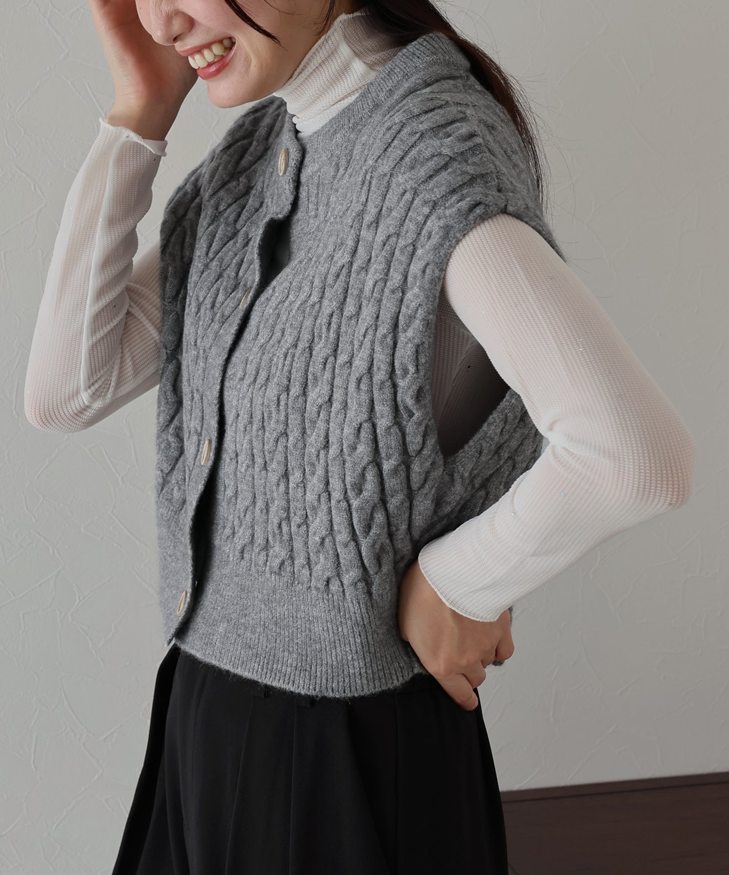 【SALE】ウッドボタンケーブルベスト