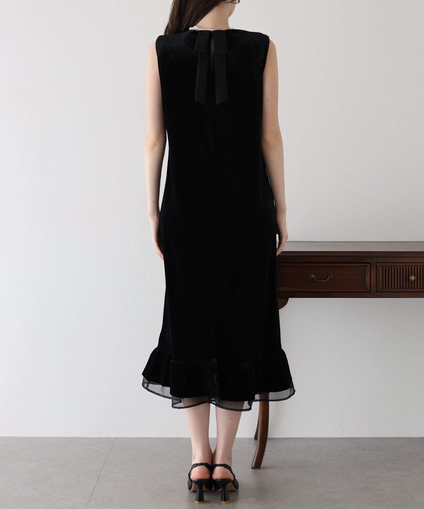 【早割5%OFF】パール付きベロアワンピース