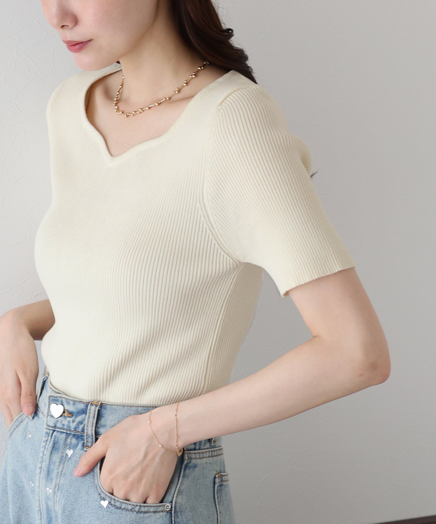 【TIME SALE】ハートネックリブニット