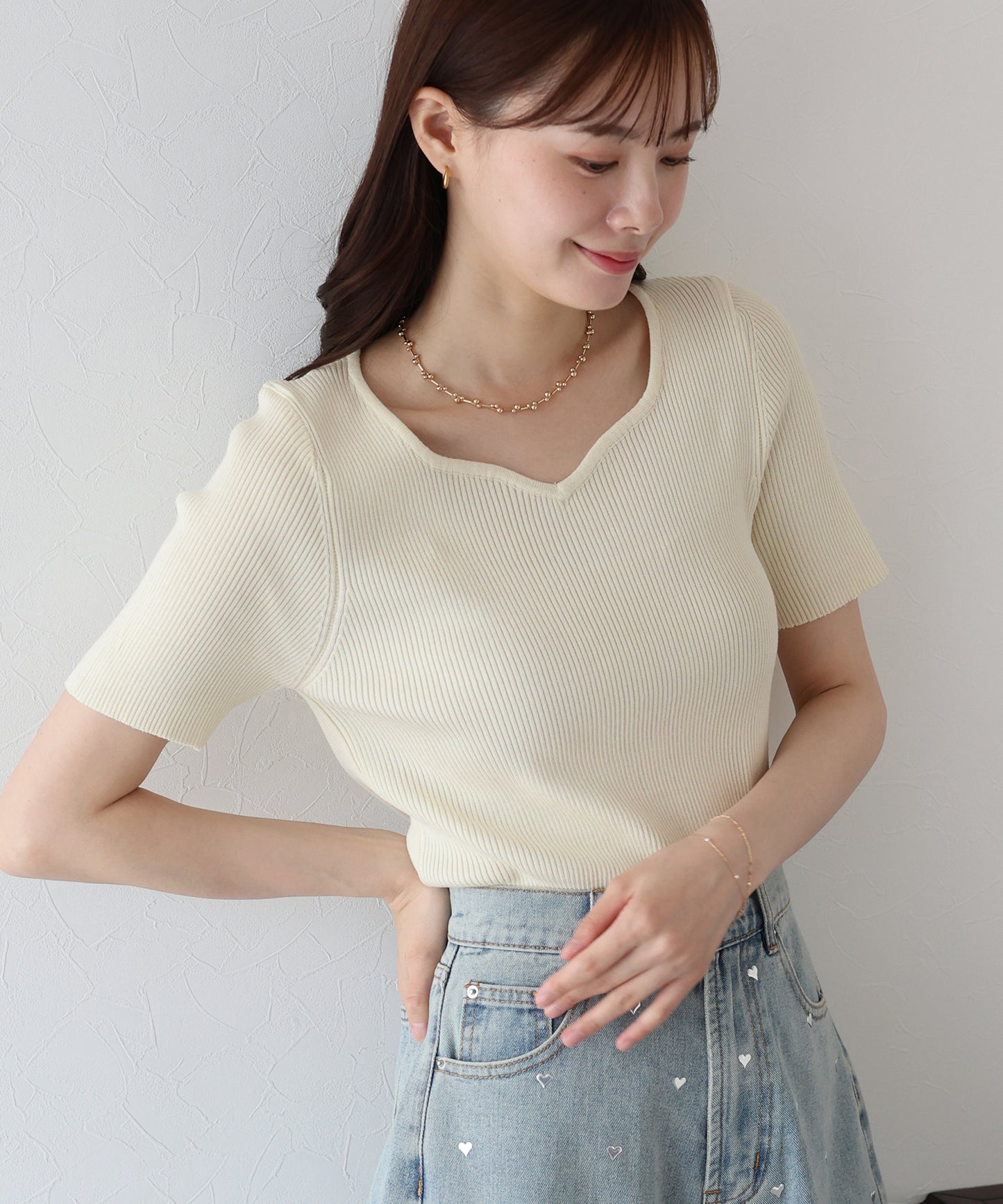 【TIME SALE】ハートネックリブニット