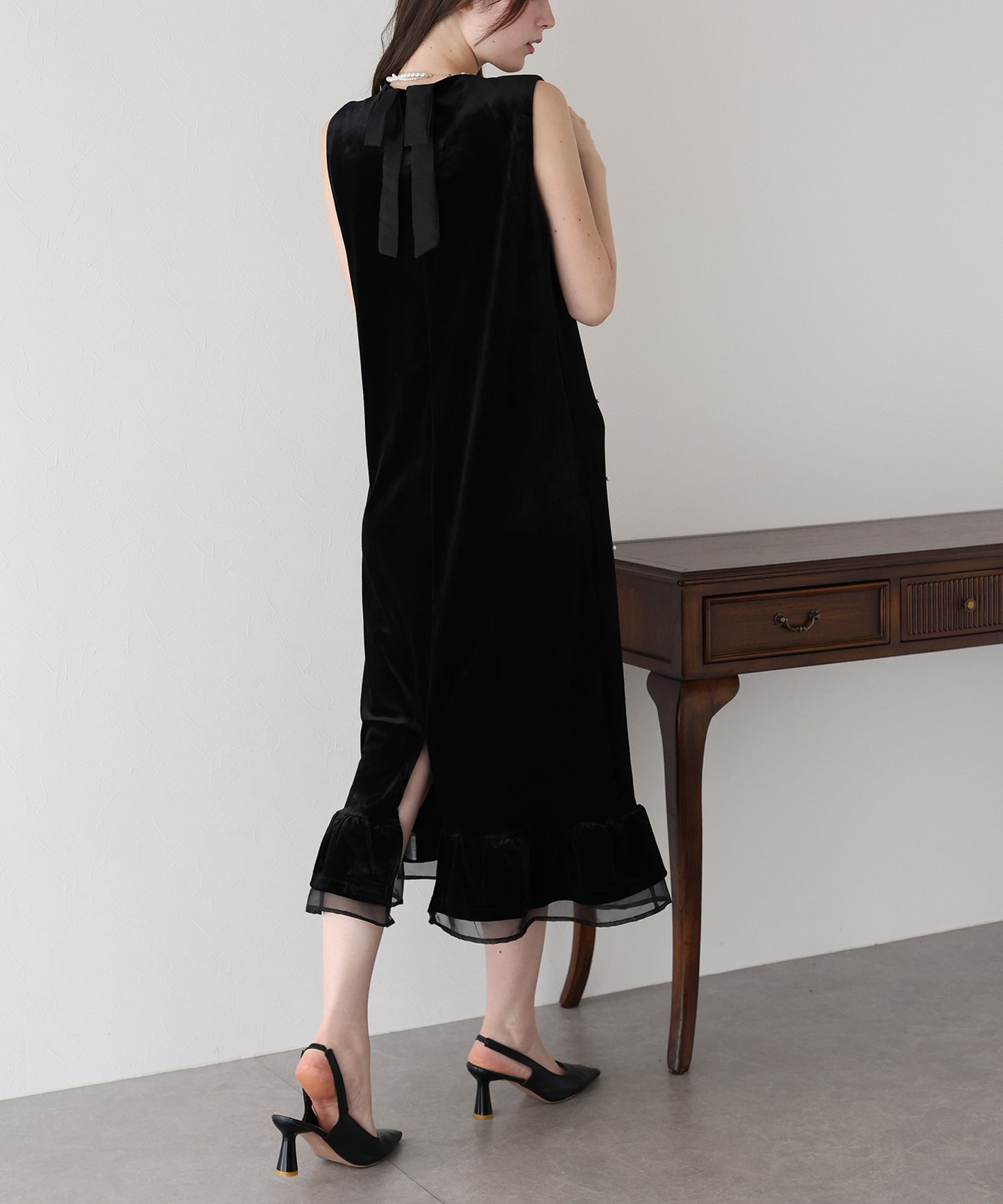 【早割5%OFF】パール付きベロアワンピース