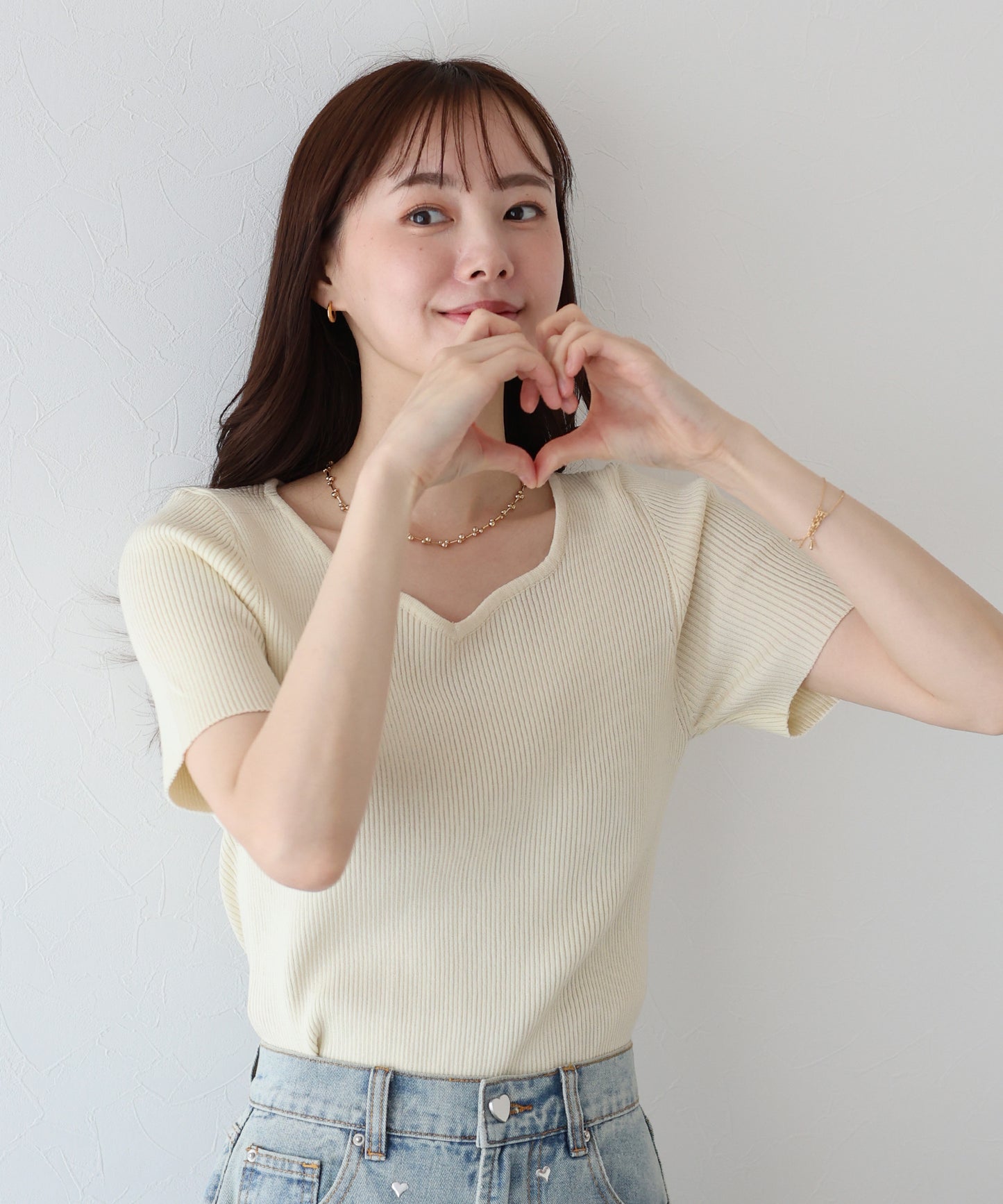 【TIME SALE】ハートネックリブニット