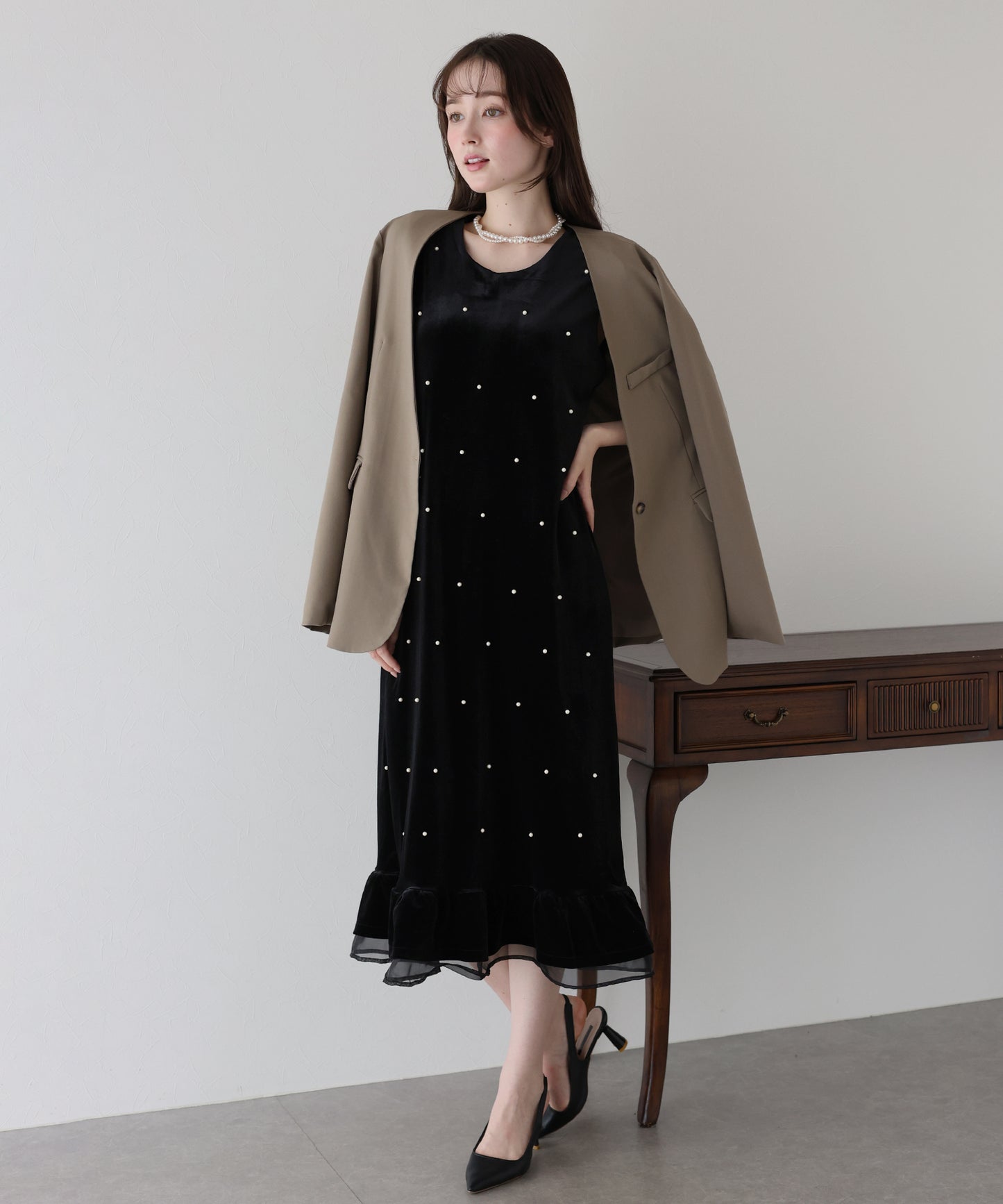 【早割5%OFF】パール付きベロアワンピース