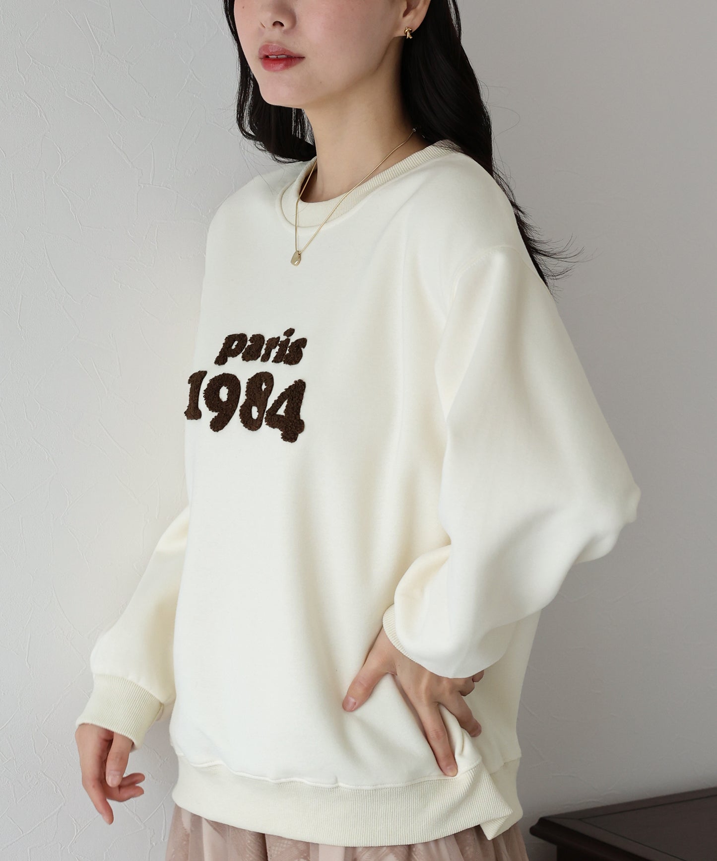 parisロゴスウェット