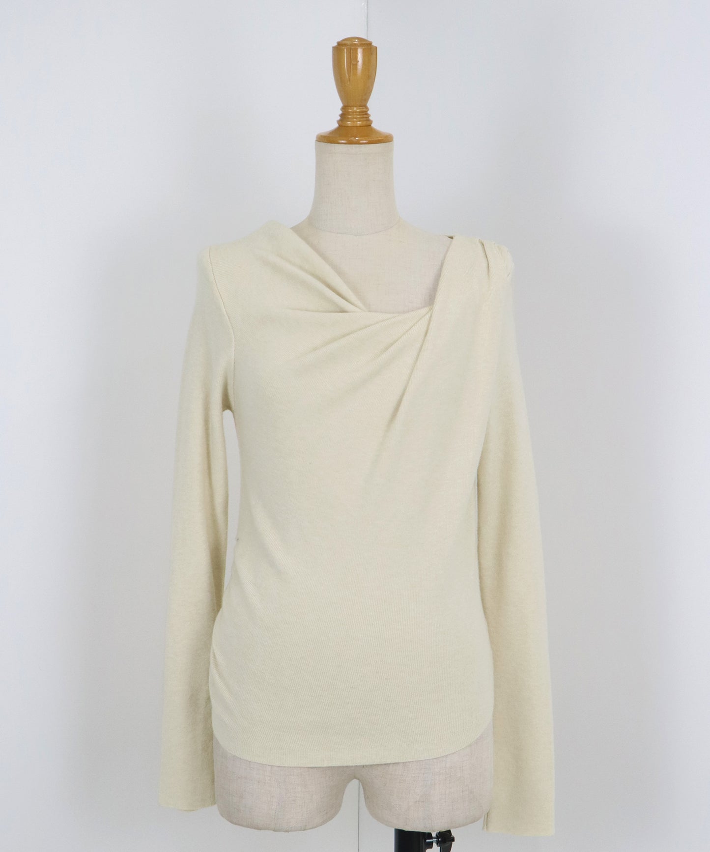 ドレープニット