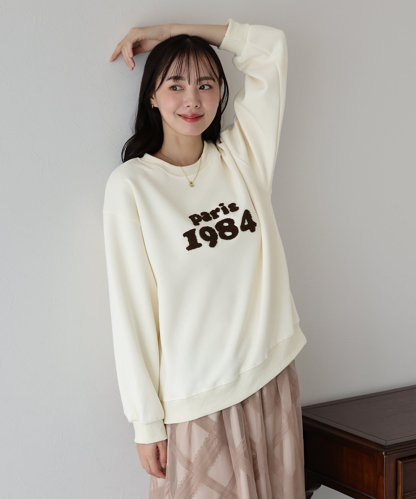 parisロゴスウェット