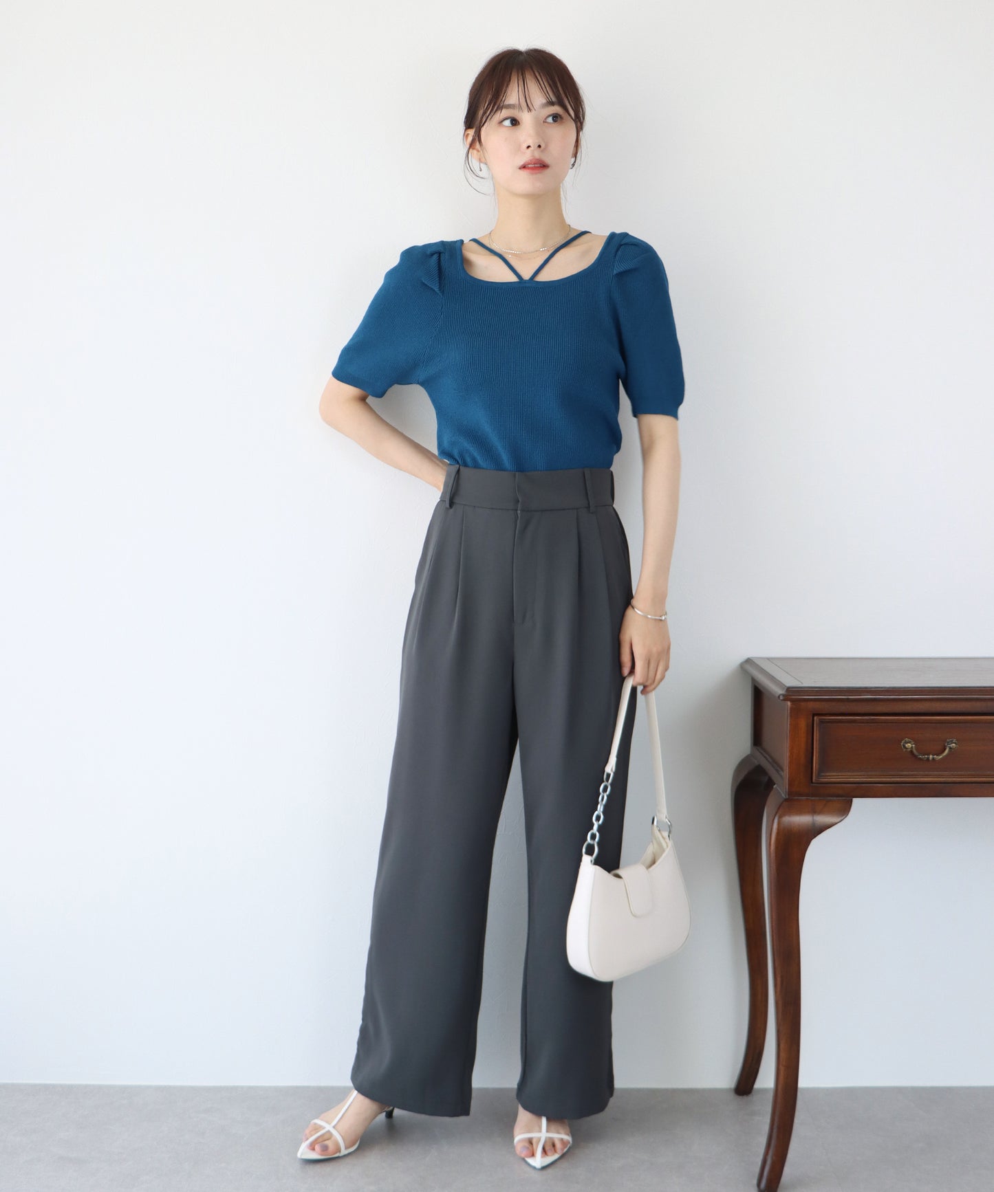 【TIME SALE】前後2WAYホルターネックプルオーバー