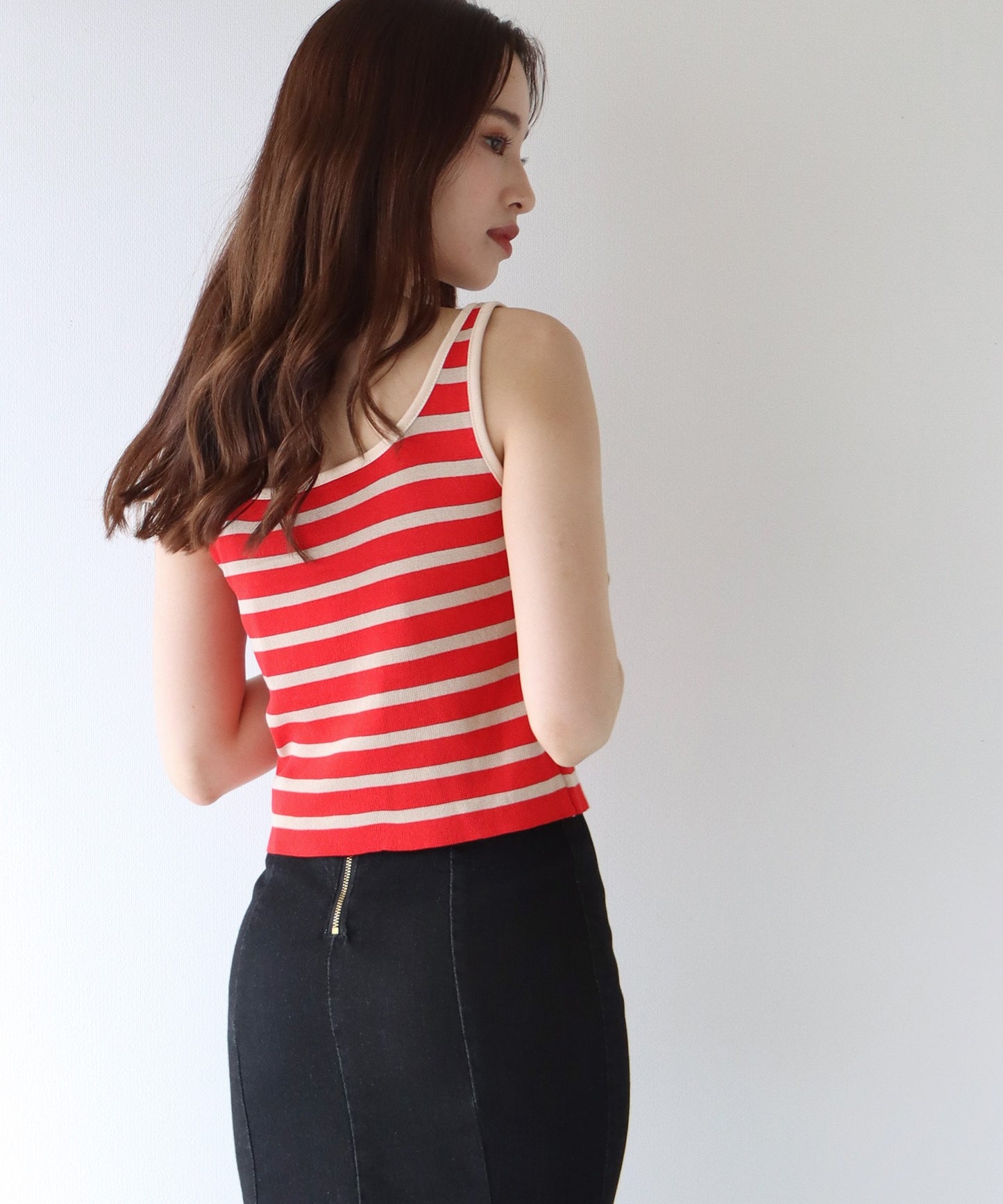 어깨 리본 테두리 캐미솔