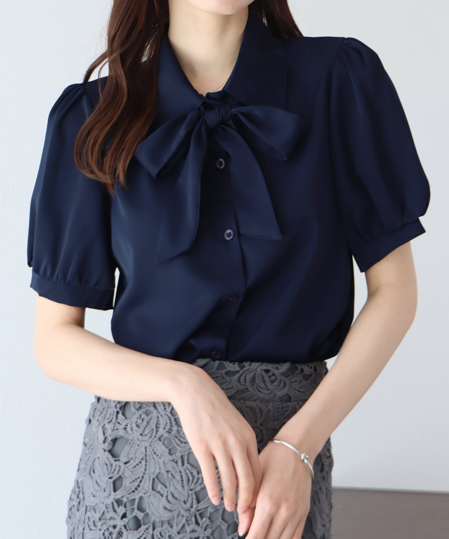 보우타이 리본 블라우스