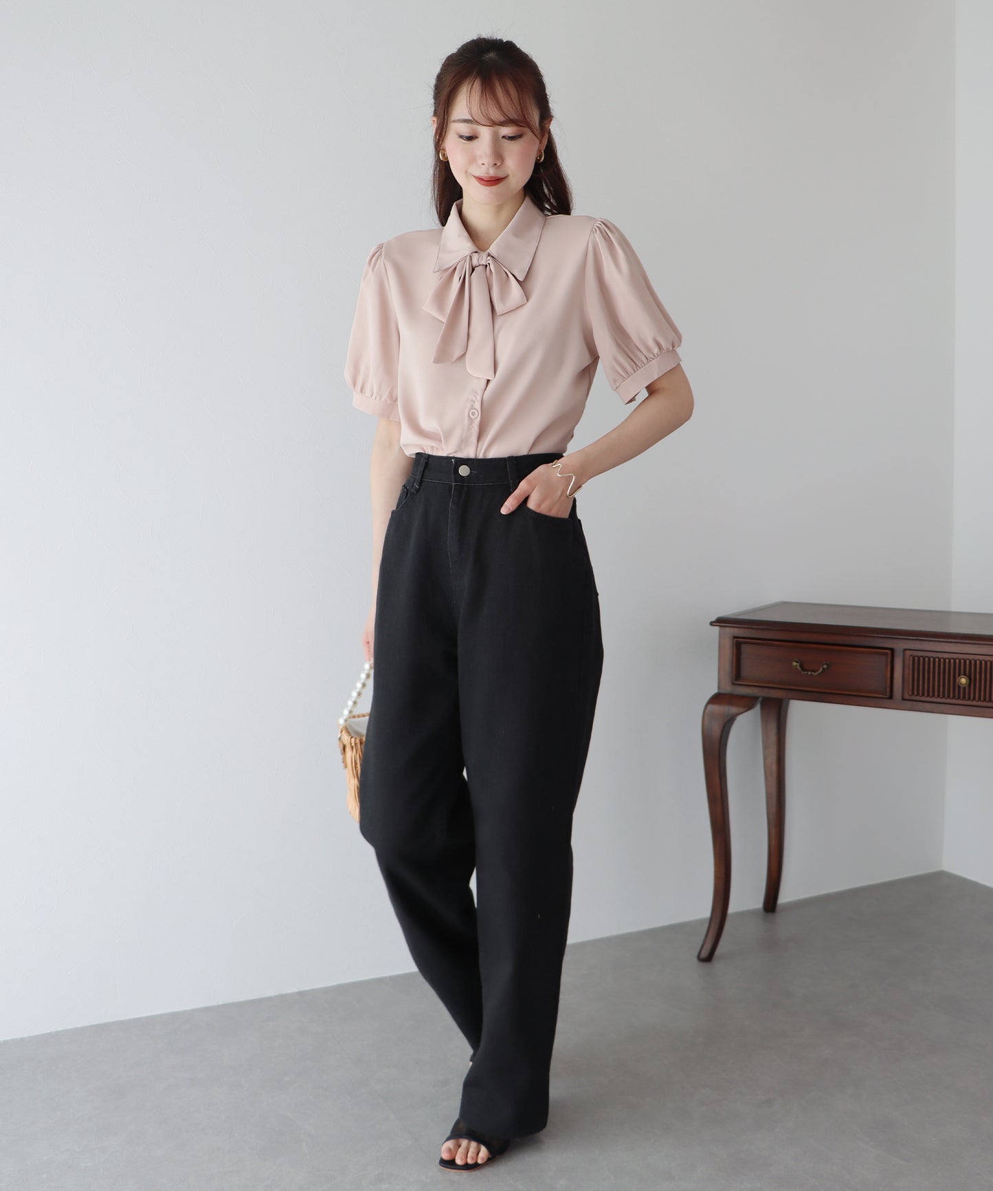 보우타이 리본 블라우스