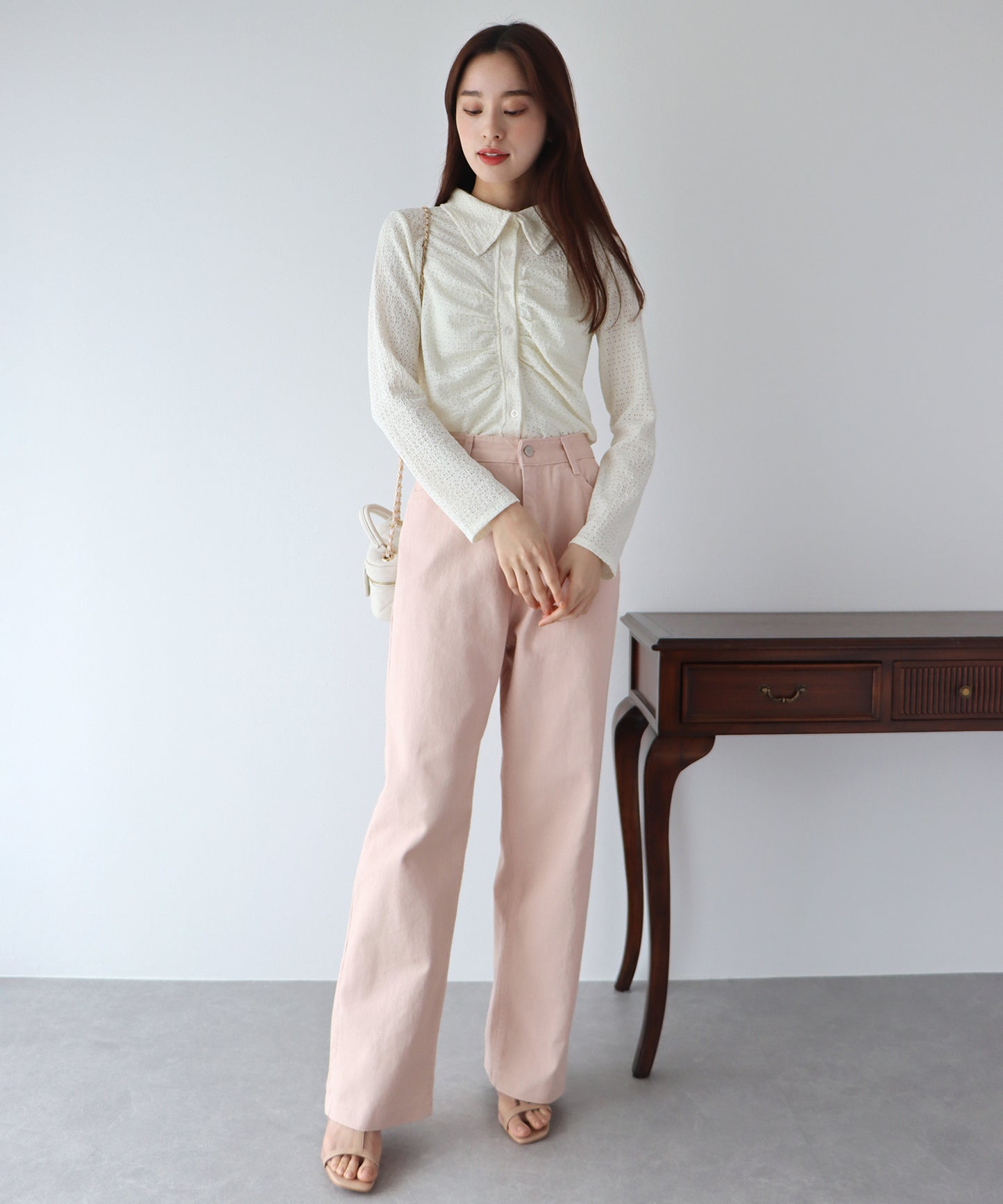 펀칭 셔링 셔츠