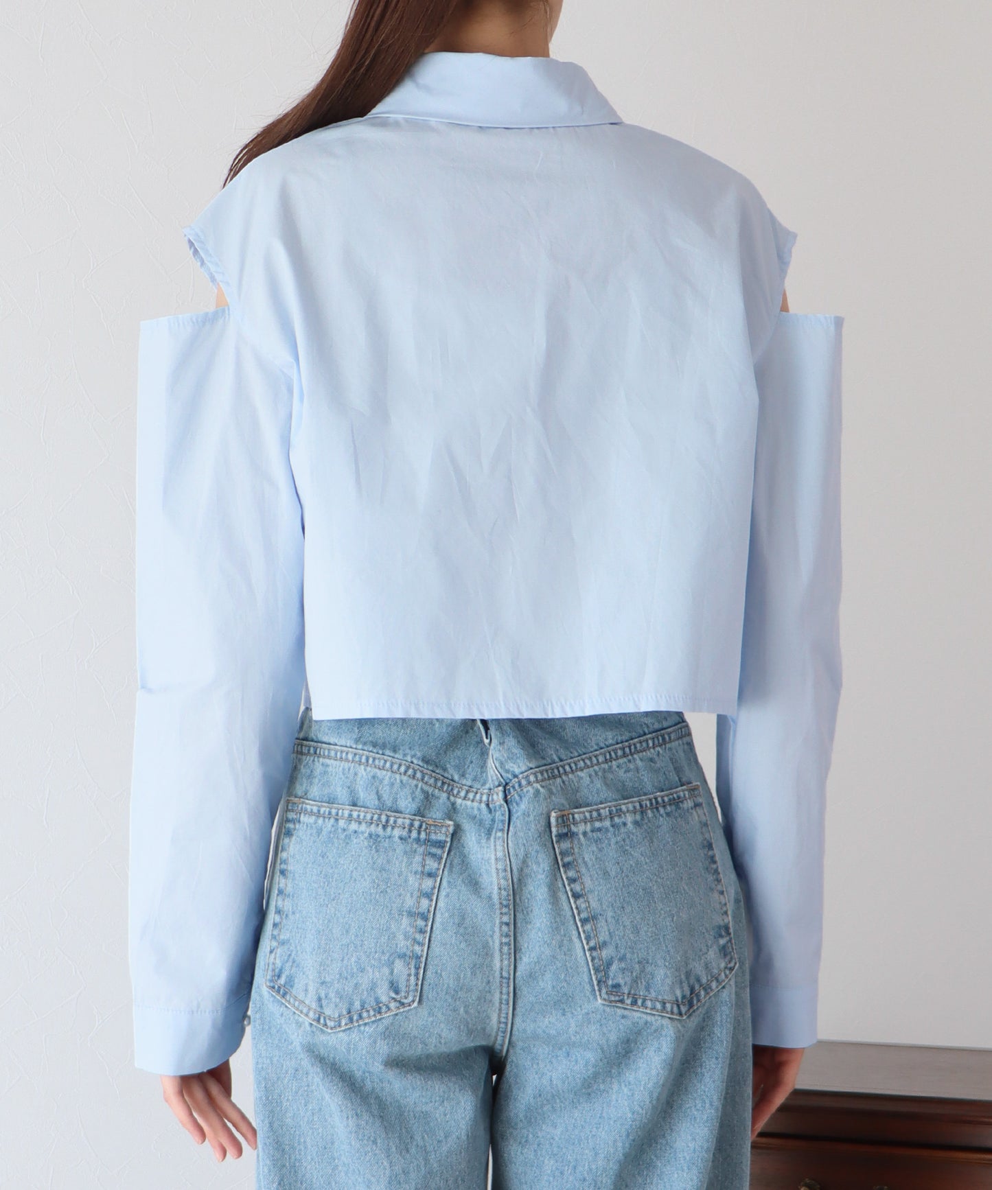 【SALE】ショート丈肩開きデザインシャツ【ネコポス】