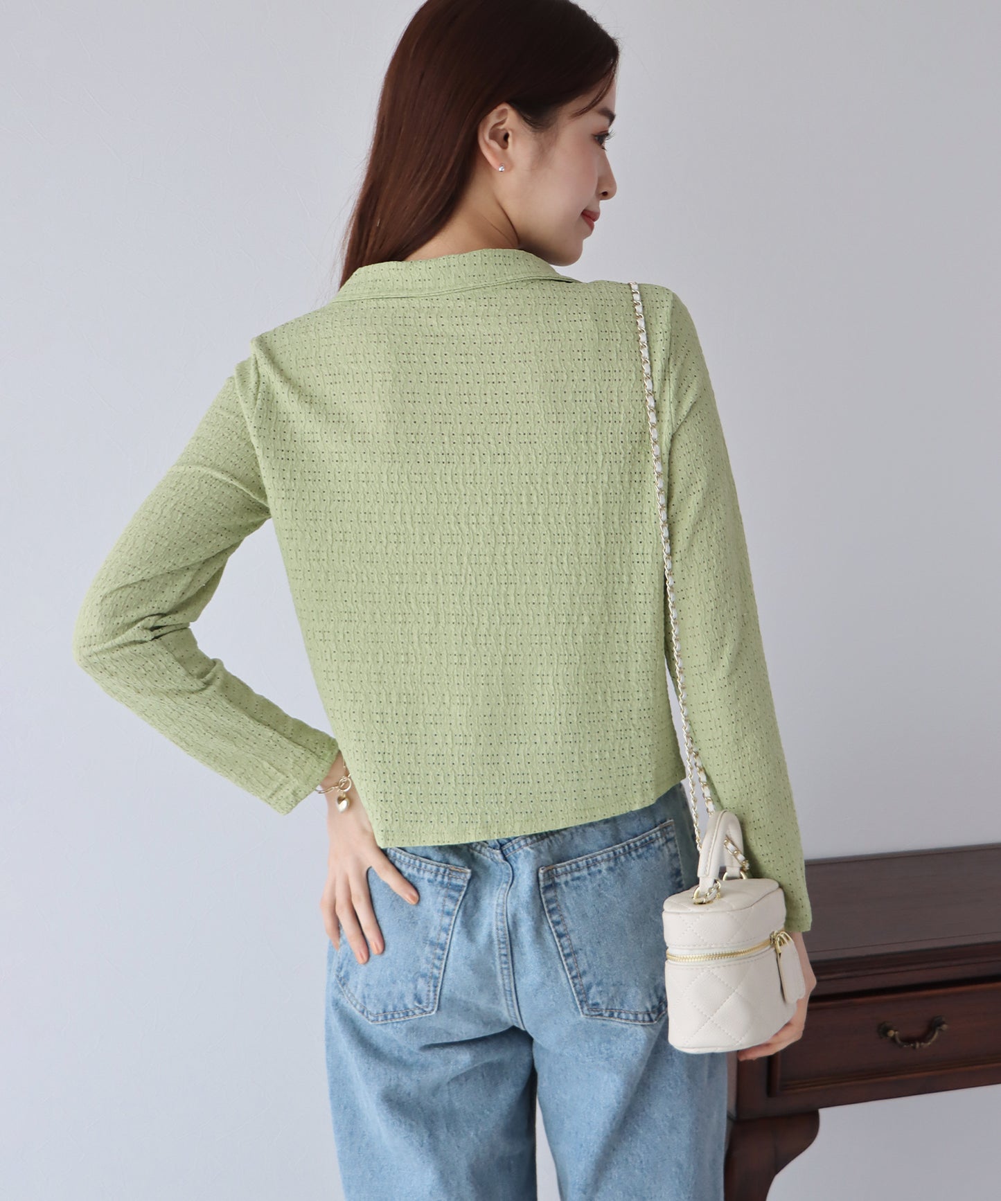 펀칭 셔링 셔츠