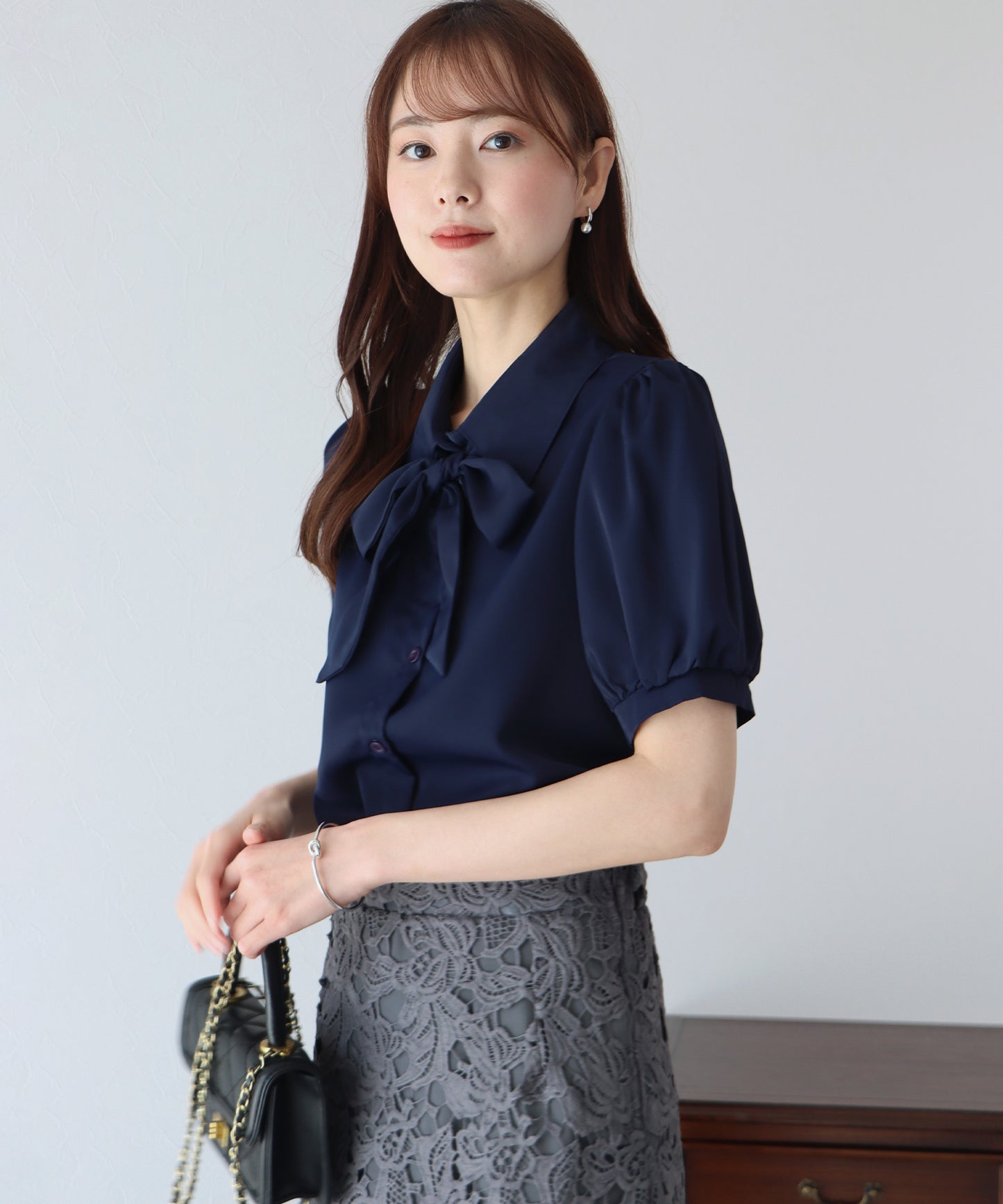 보우타이 리본 블라우스