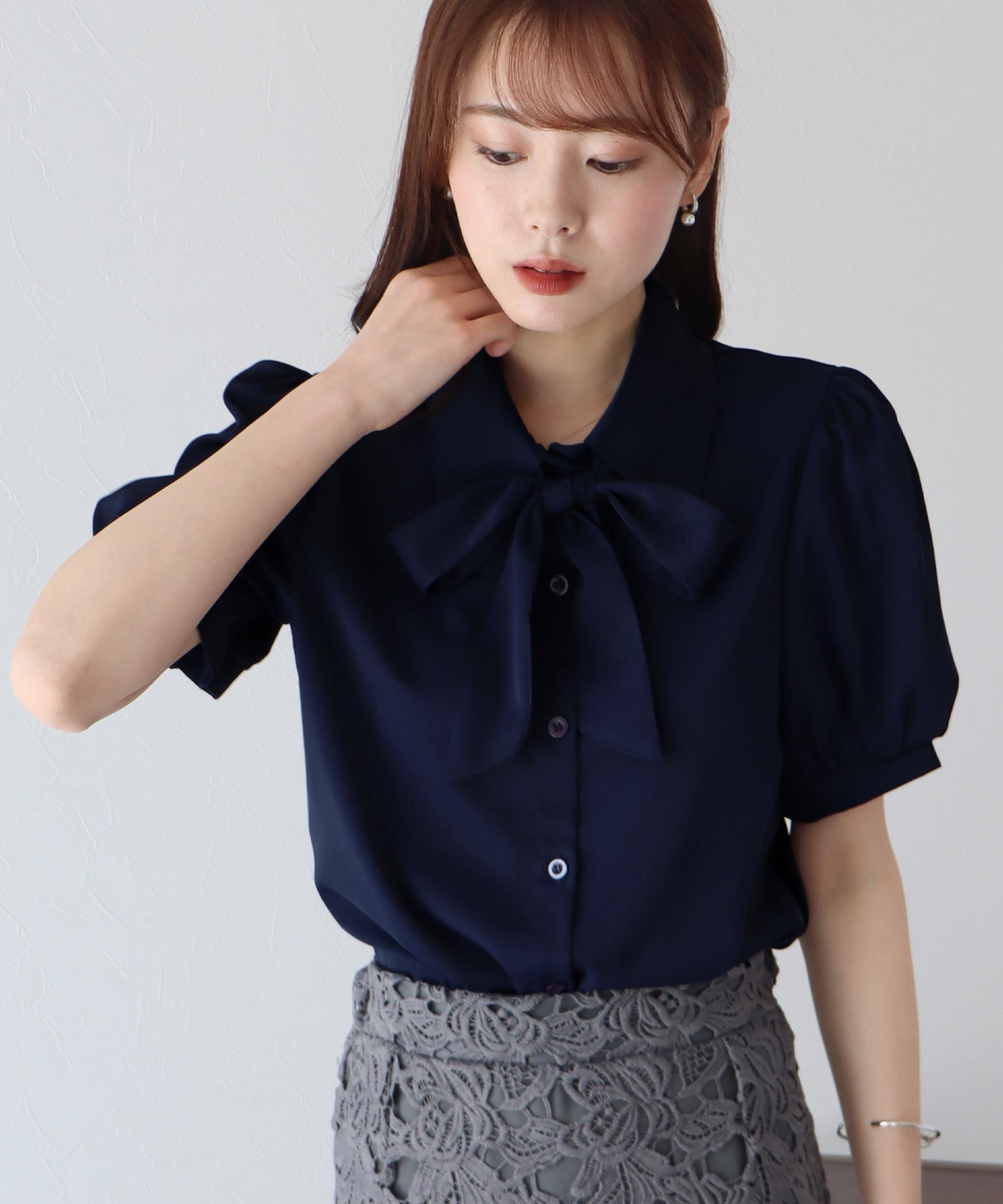 보우타이 리본 블라우스