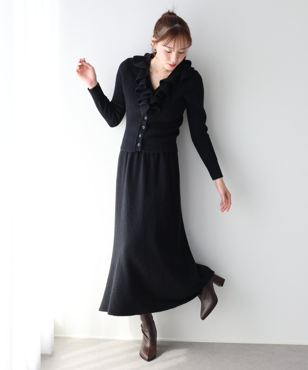 【早割5％OFF】ラッフルフリルカーディガン＆ニットスカート セットアップ