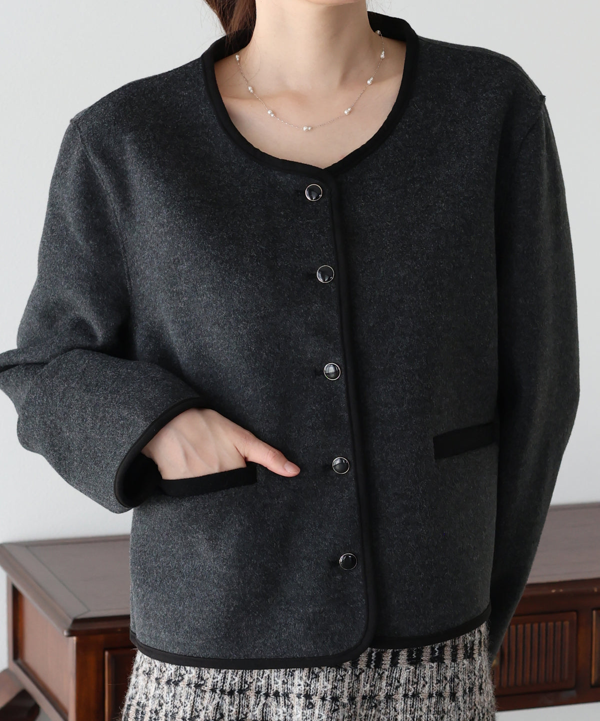 【早割5％OFF】パイピングノーカラージャケット