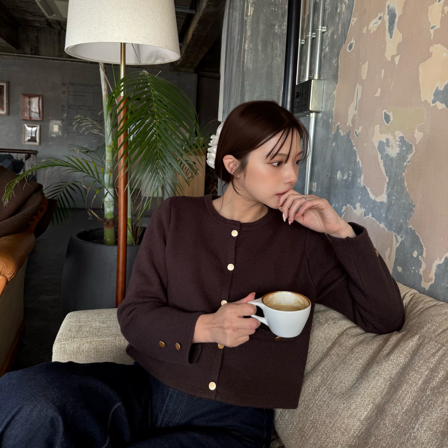 金ボタンノーカラーニットジャケット