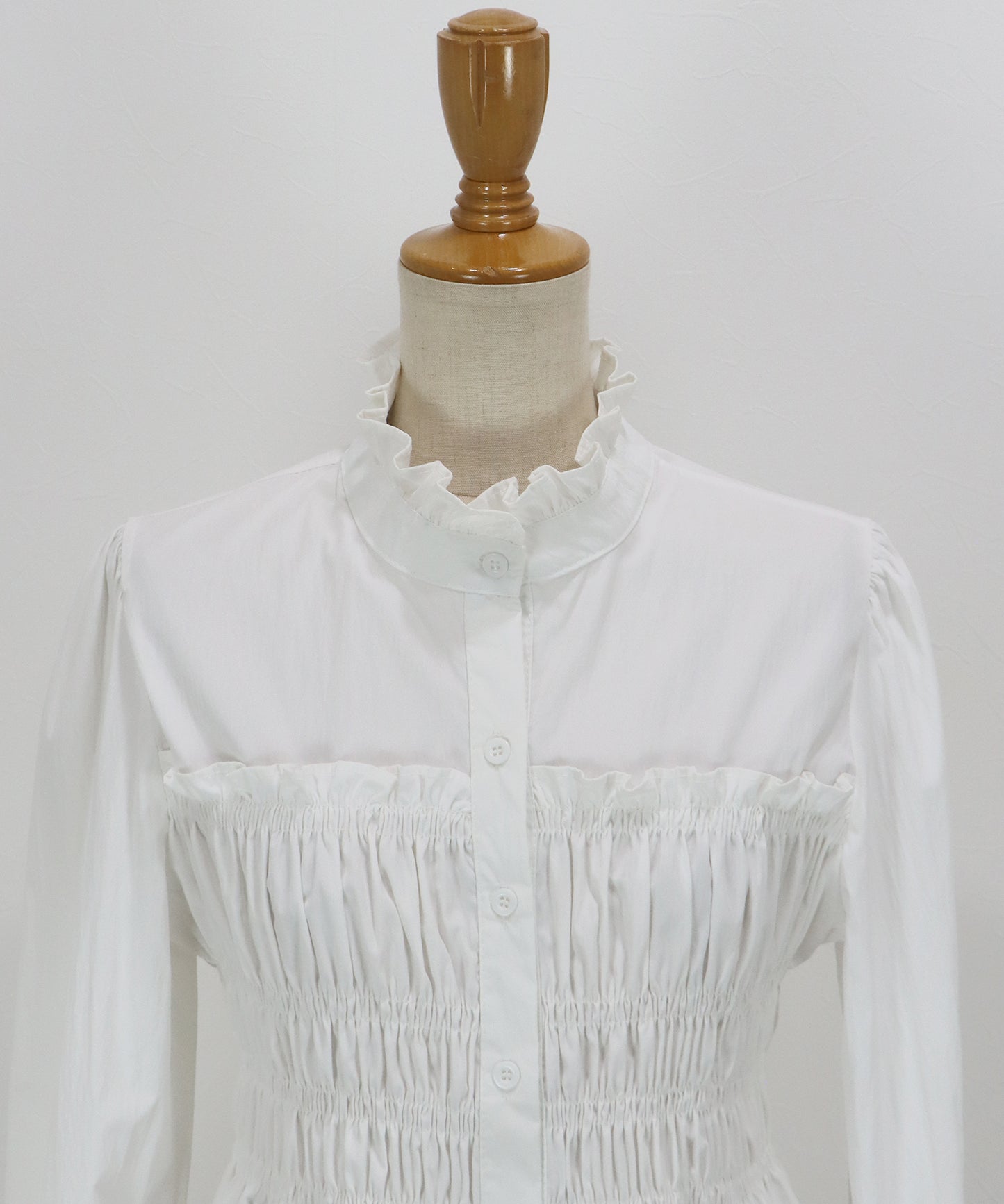 フリルネックシャーリングブラウス【ネコポス】