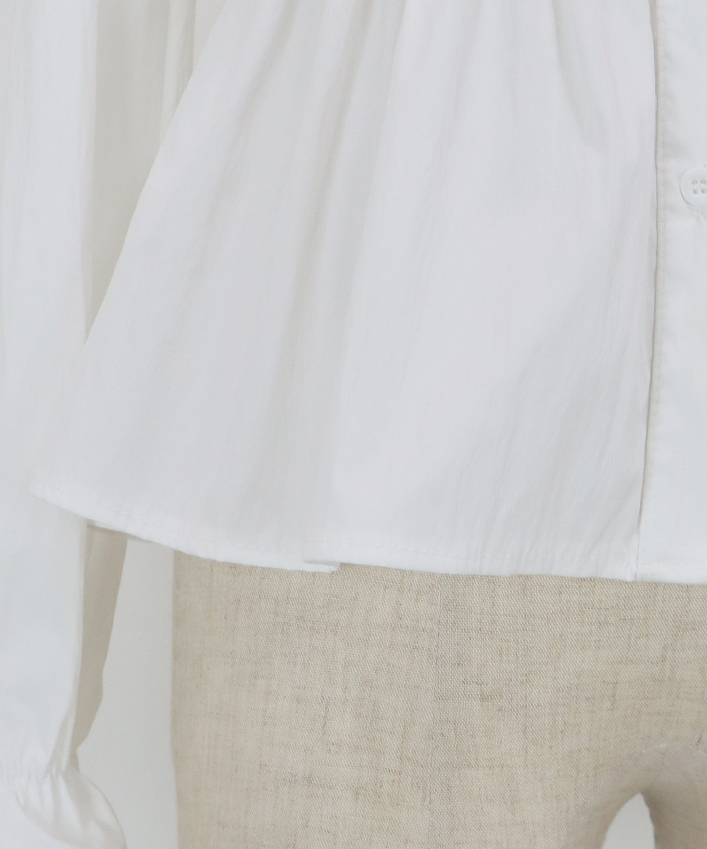 フリルネックシャーリングブラウス【ネコポス】