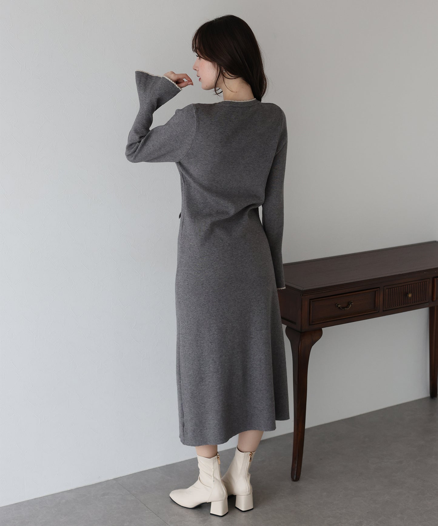 【早割5％OFF】金ボタンニットワンピース