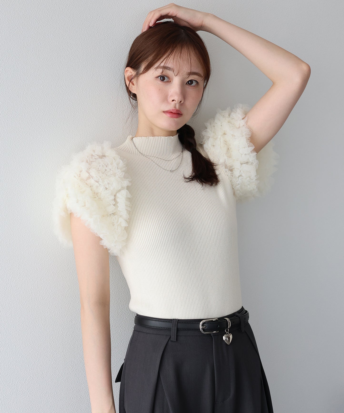 【早割5％OFF】フラワーチュールスリーブニット