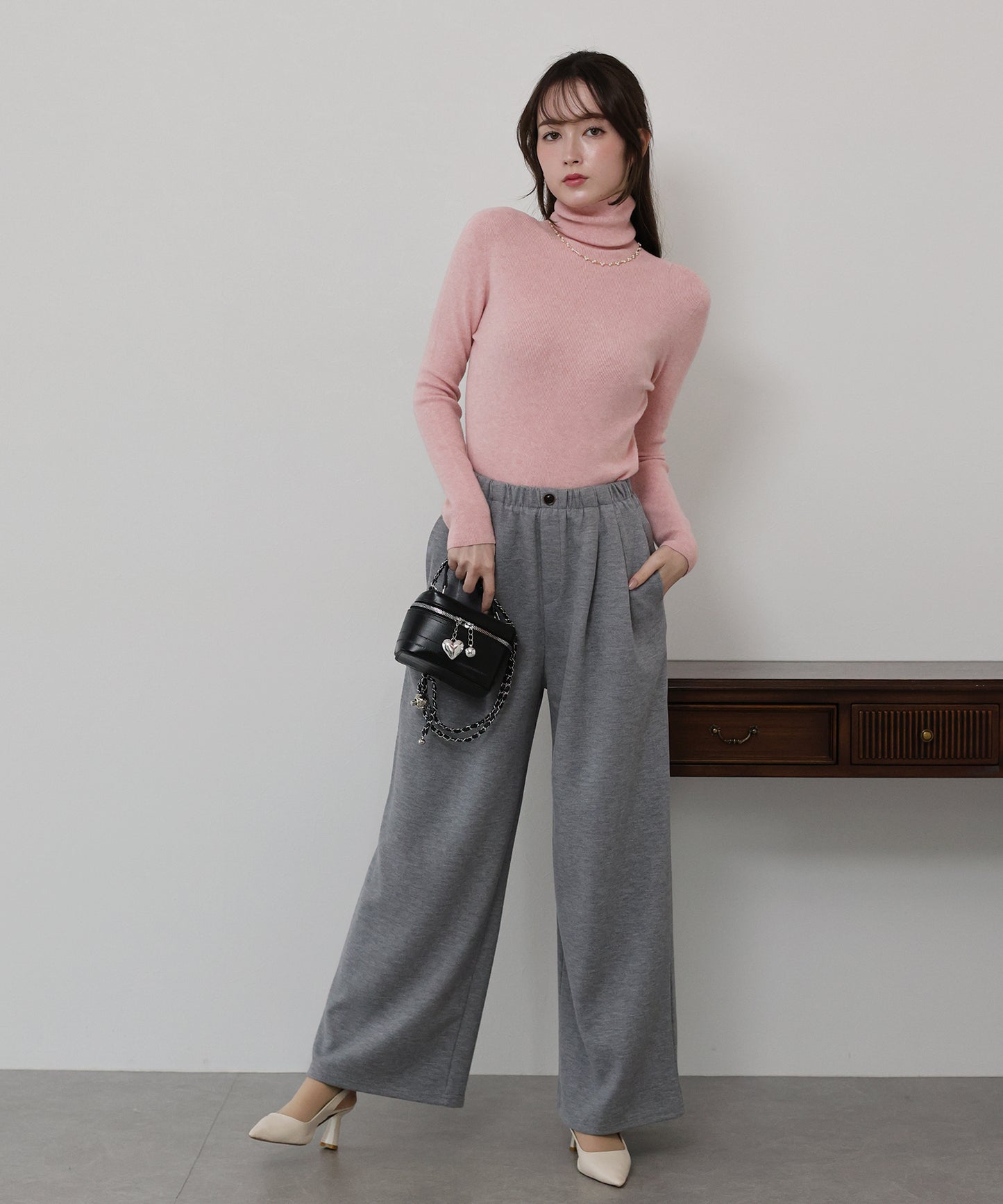 ウール混タートルネックニット