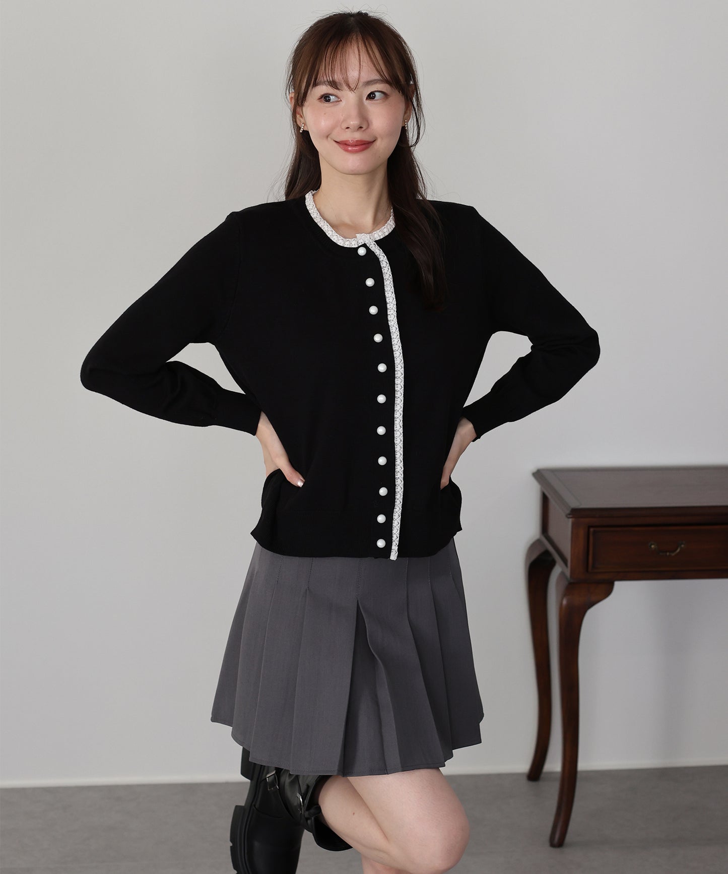 【早割5％OFF】レーストリムパールボタンカーディガン