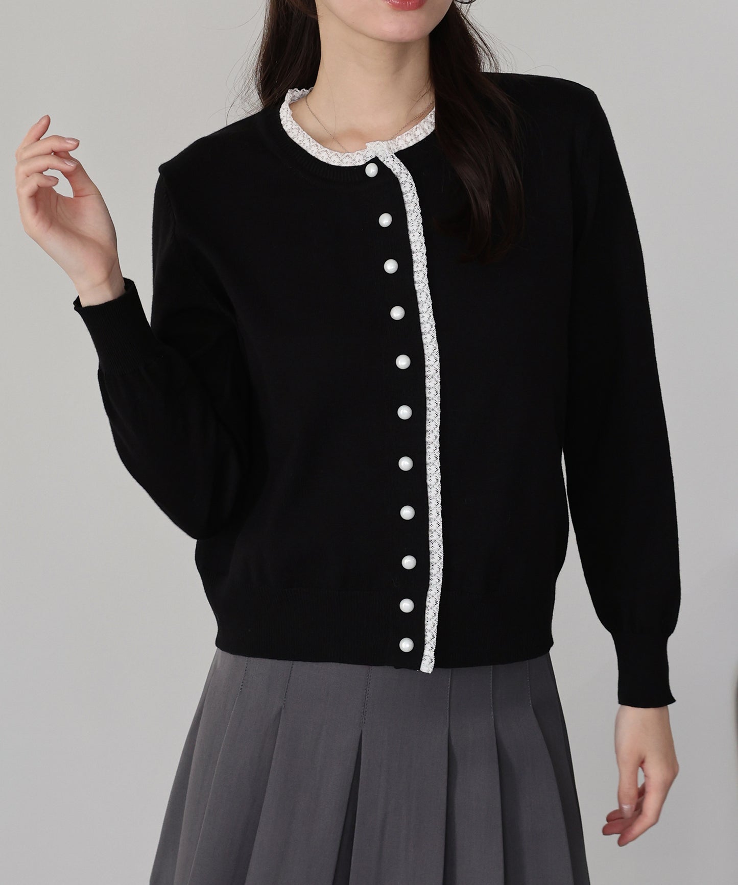 【早割5％OFF】レーストリムパールボタンカーディガン