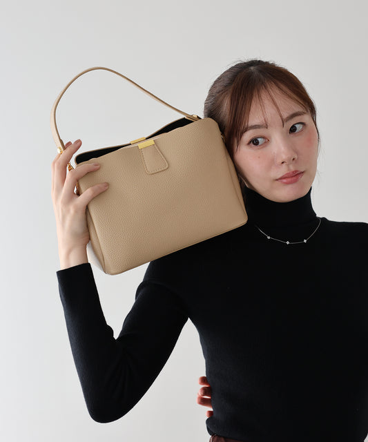 【早割5％OFF】スクエアショルダーバッグ