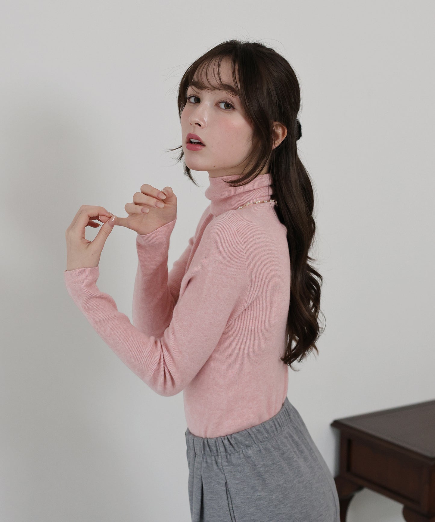 ウール混タートルネックニット